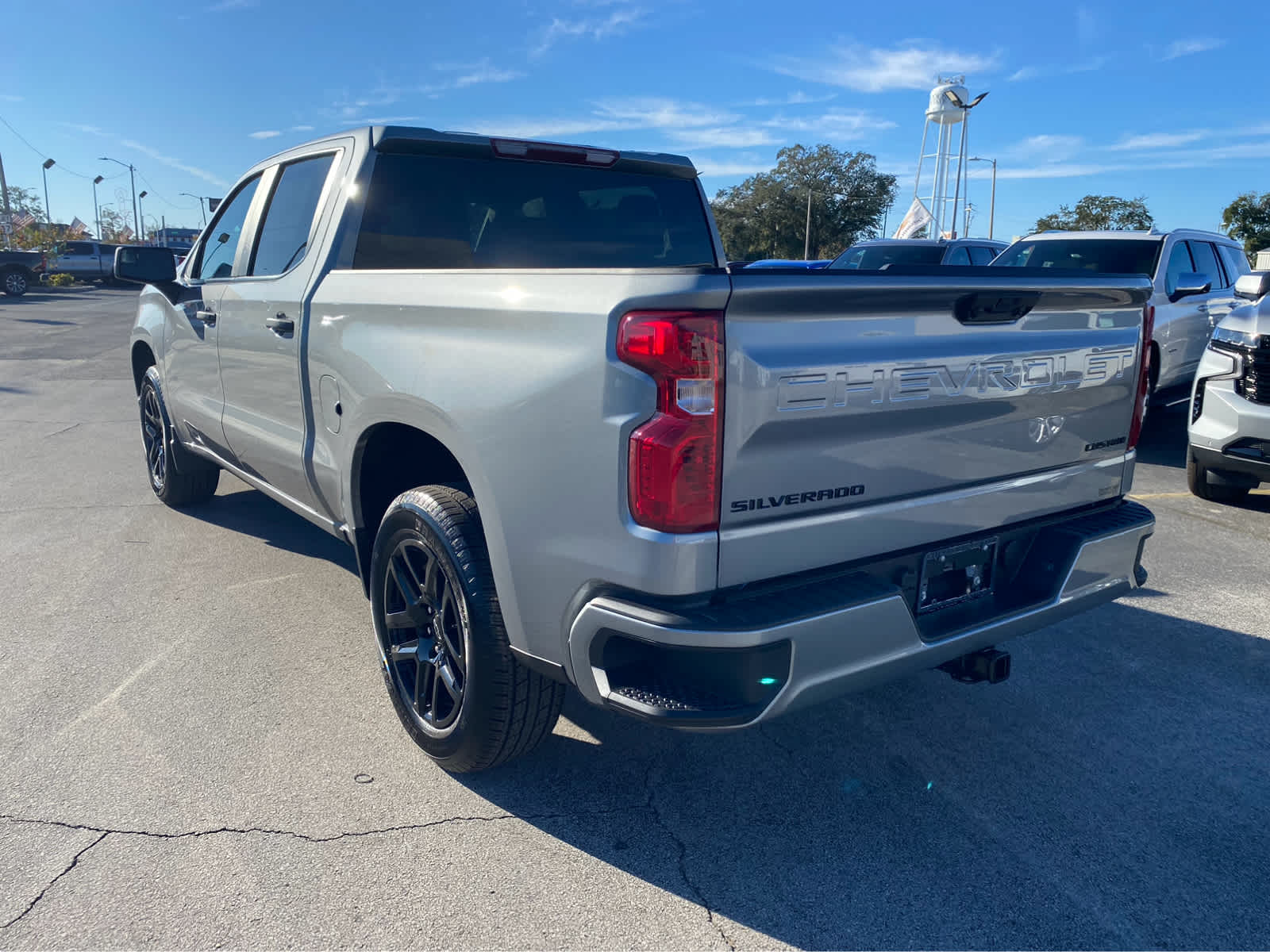 2025 Chevrolet Silverado 1500 Custom 2WD Crew Cab 147 6