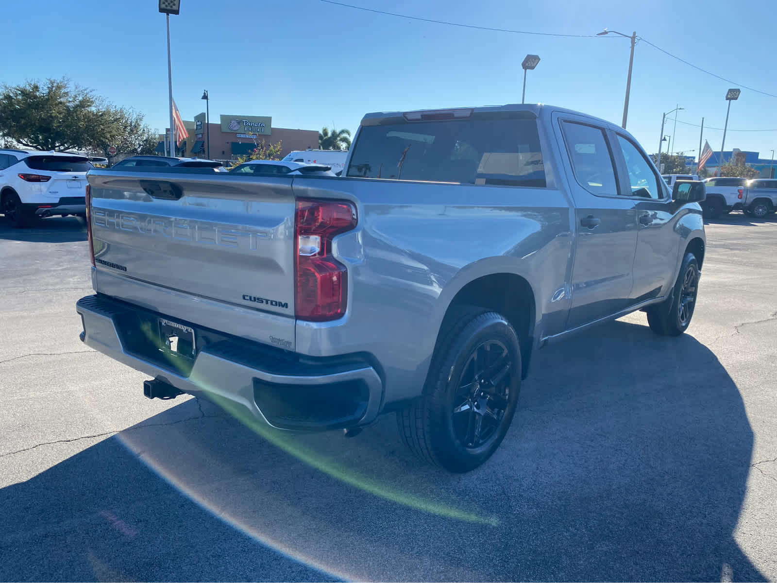 2025 Chevrolet Silverado 1500 Custom 2WD Crew Cab 147 8