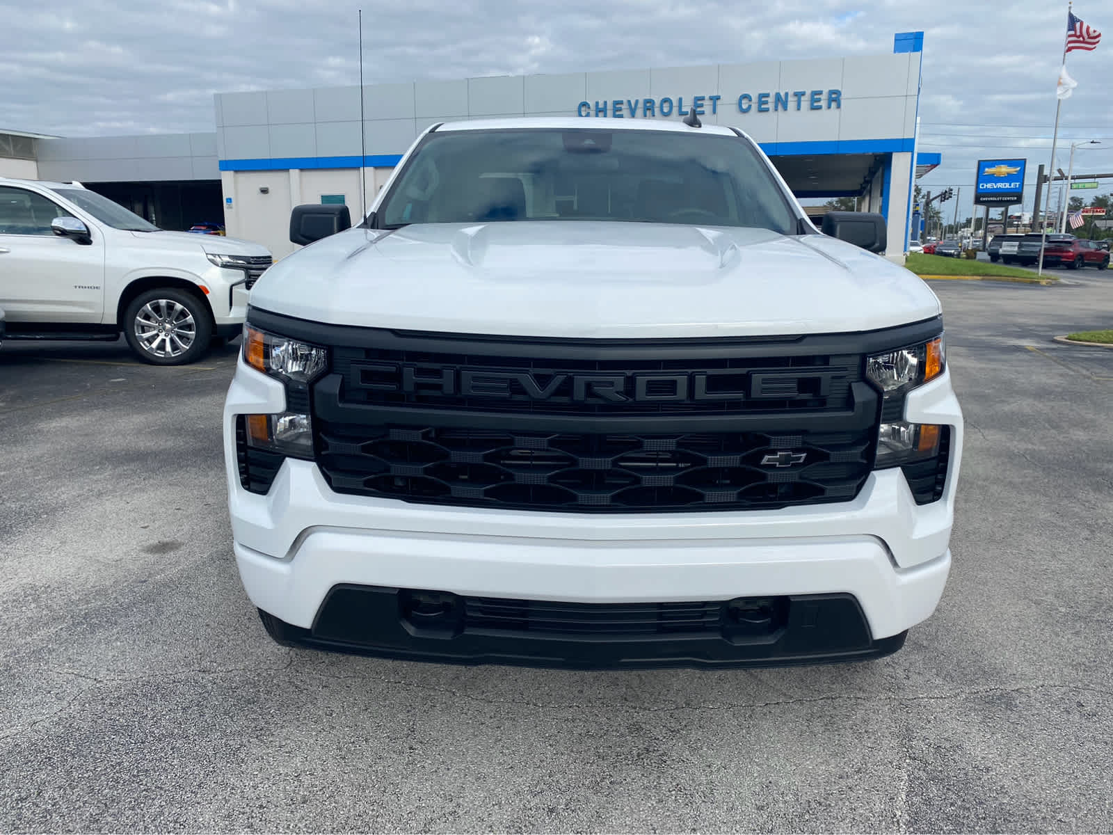 2025 Chevrolet Silverado 1500 Custom 2WD Crew Cab 147 3