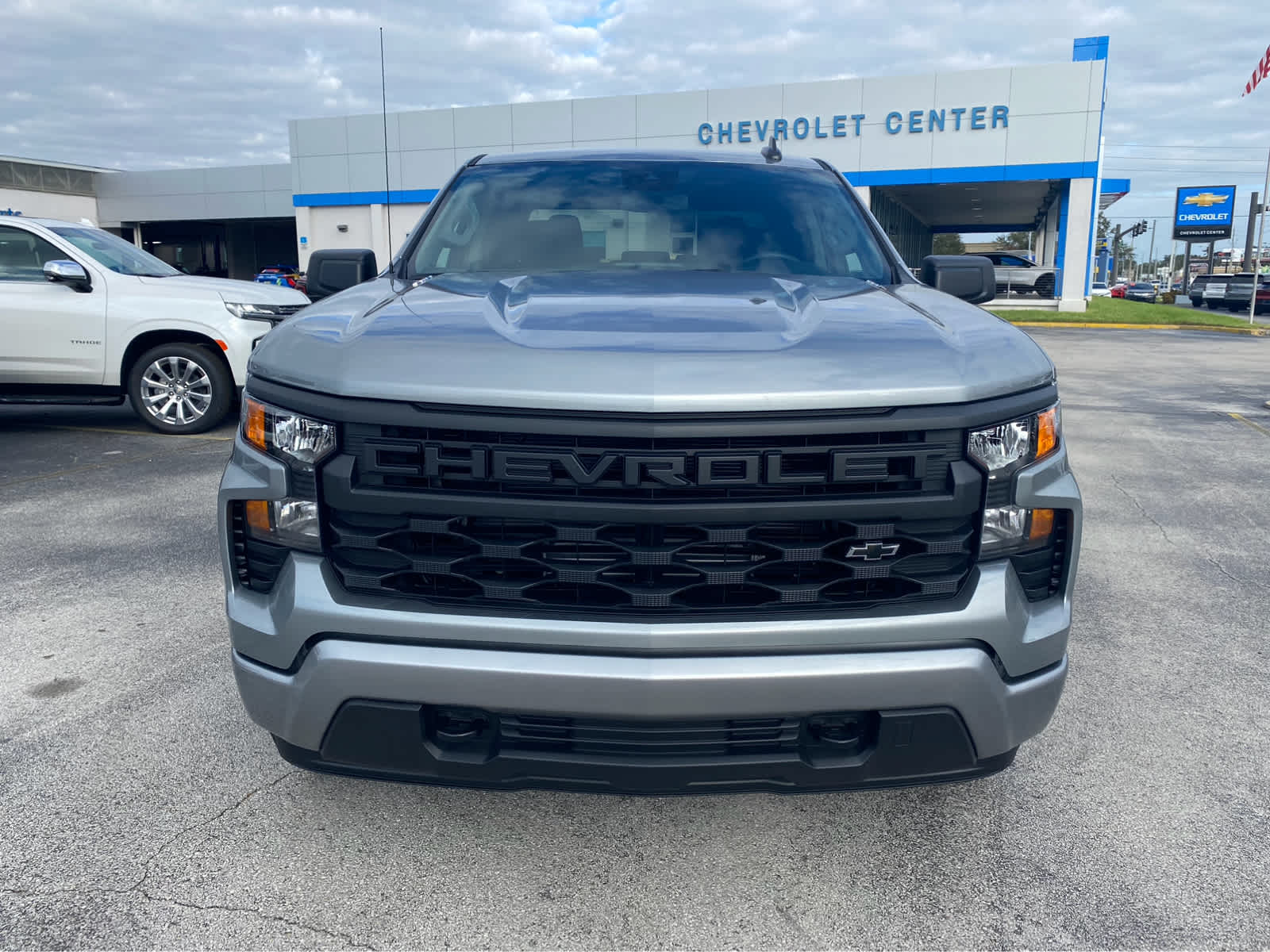 2025 Chevrolet Silverado 1500 Custom 2WD Crew Cab 147 3