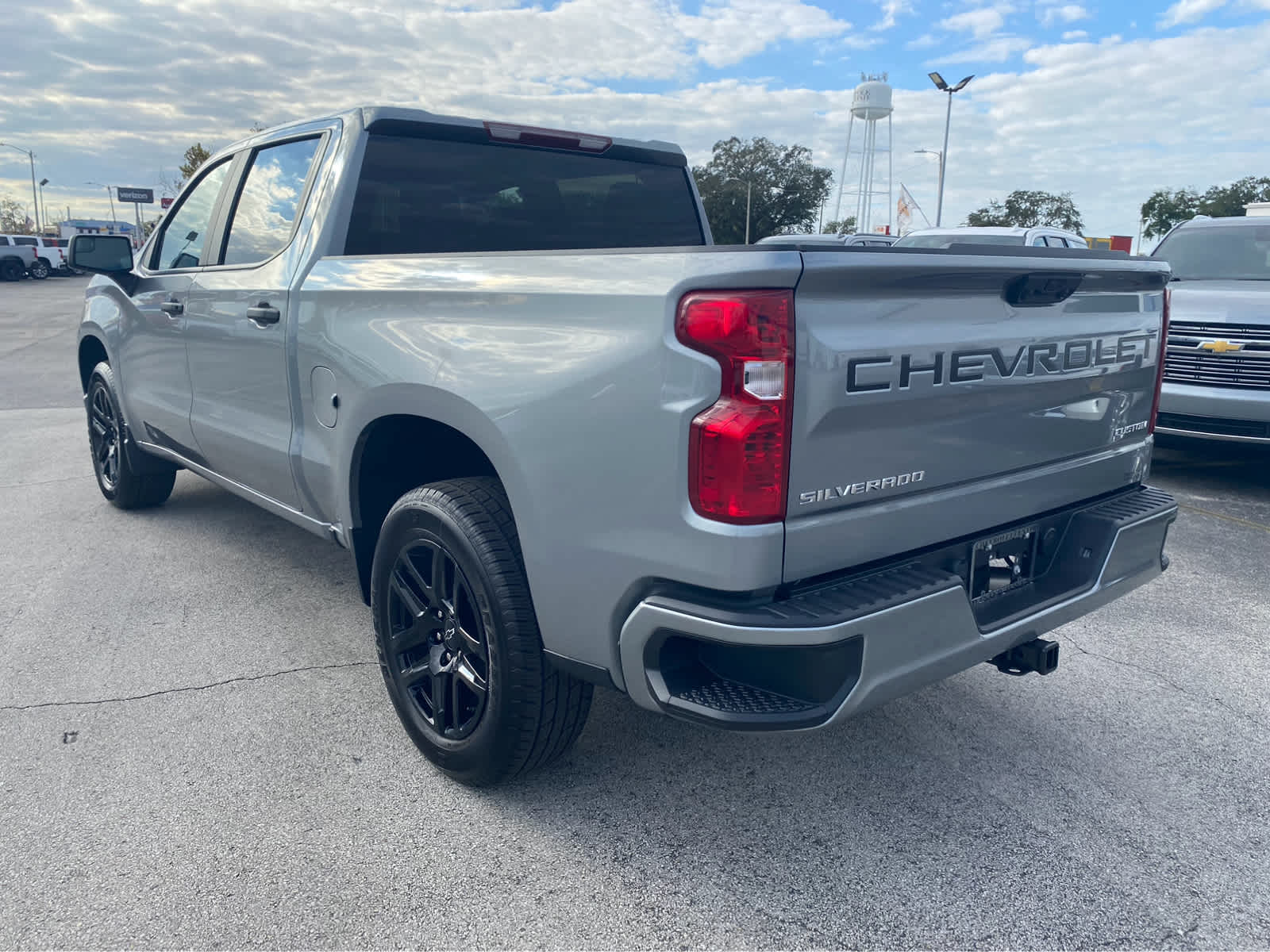 2025 Chevrolet Silverado 1500 Custom 2WD Crew Cab 147 6