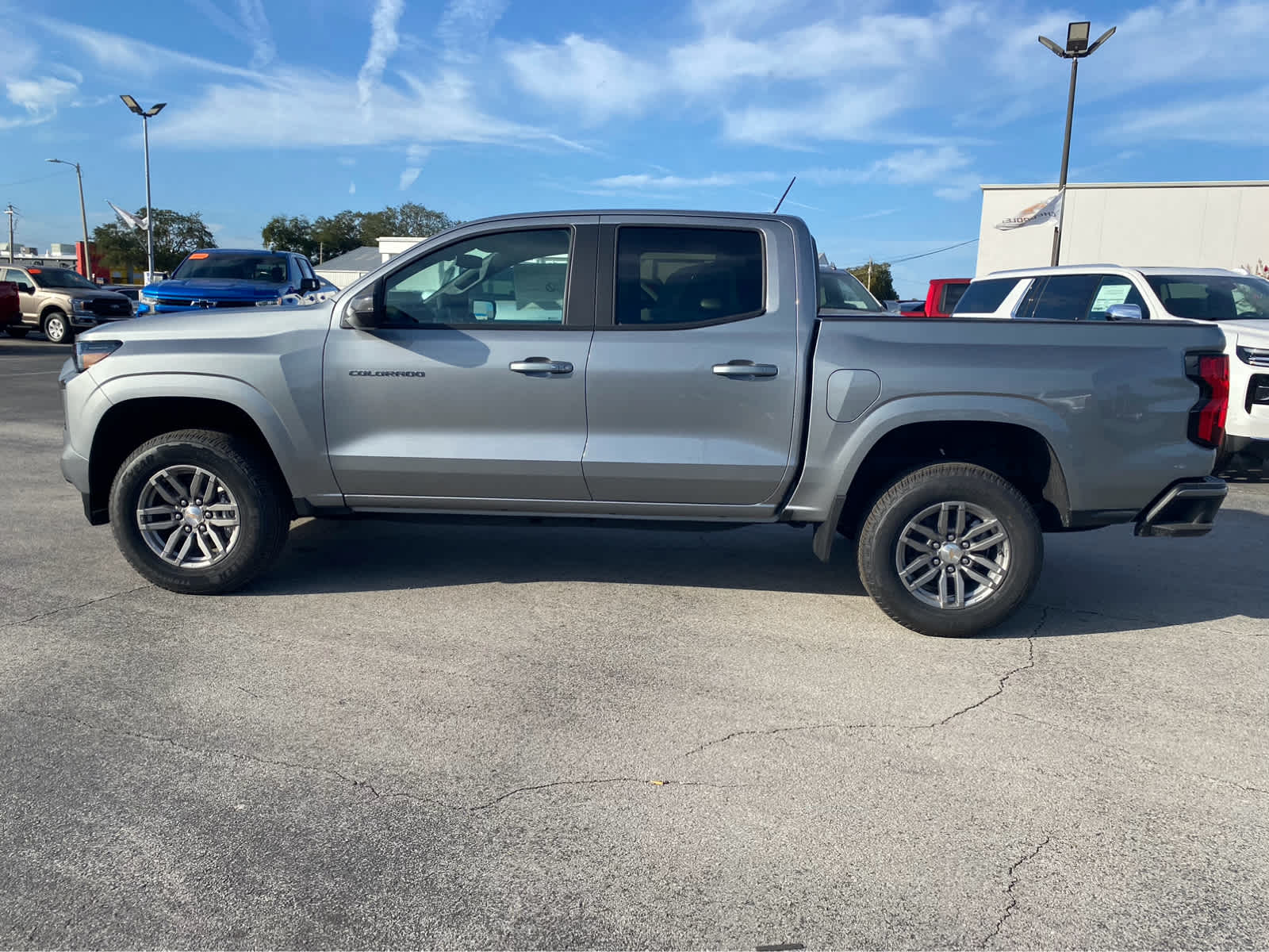 2024 Chevrolet Colorado 2WD LT Crew Cab 5