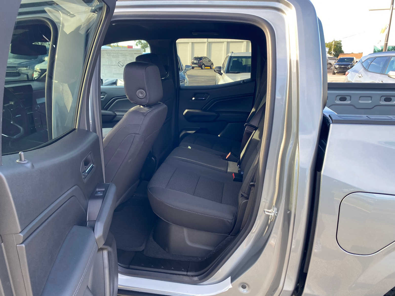 2024 Chevrolet Colorado 2WD LT Crew Cab 14