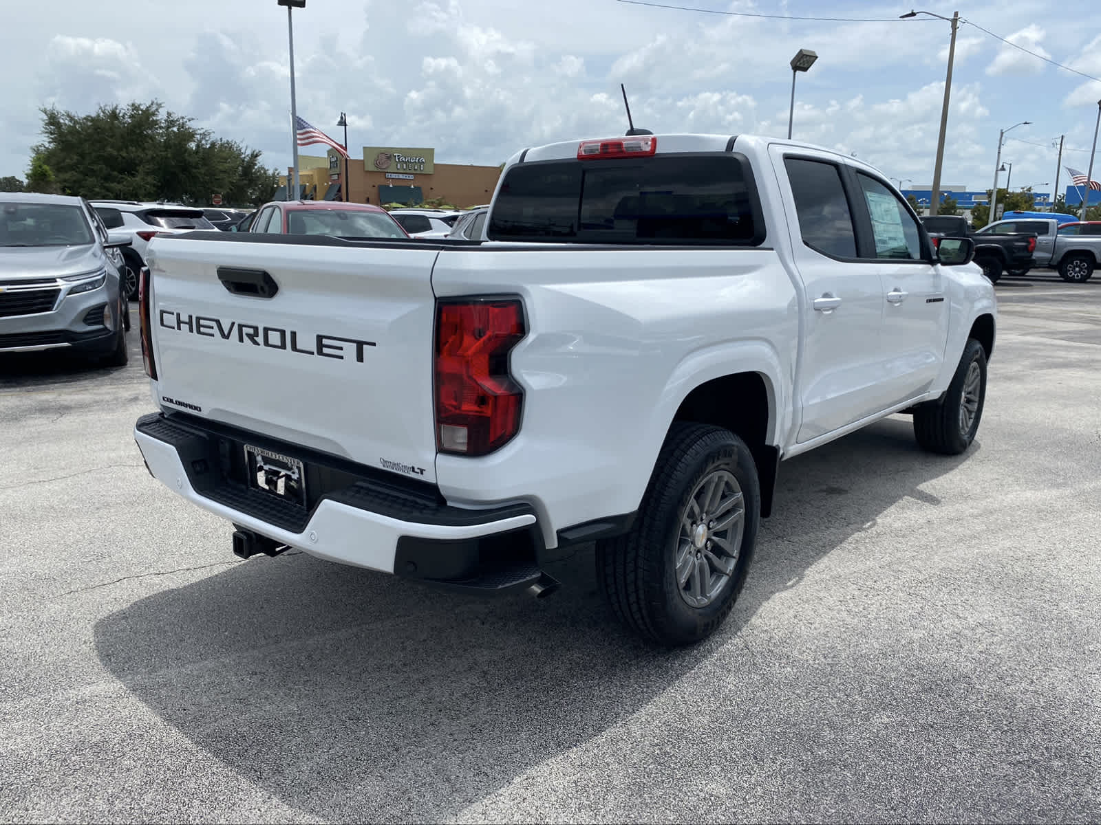 2024 Chevrolet Colorado 2WD LT Crew Cab 8