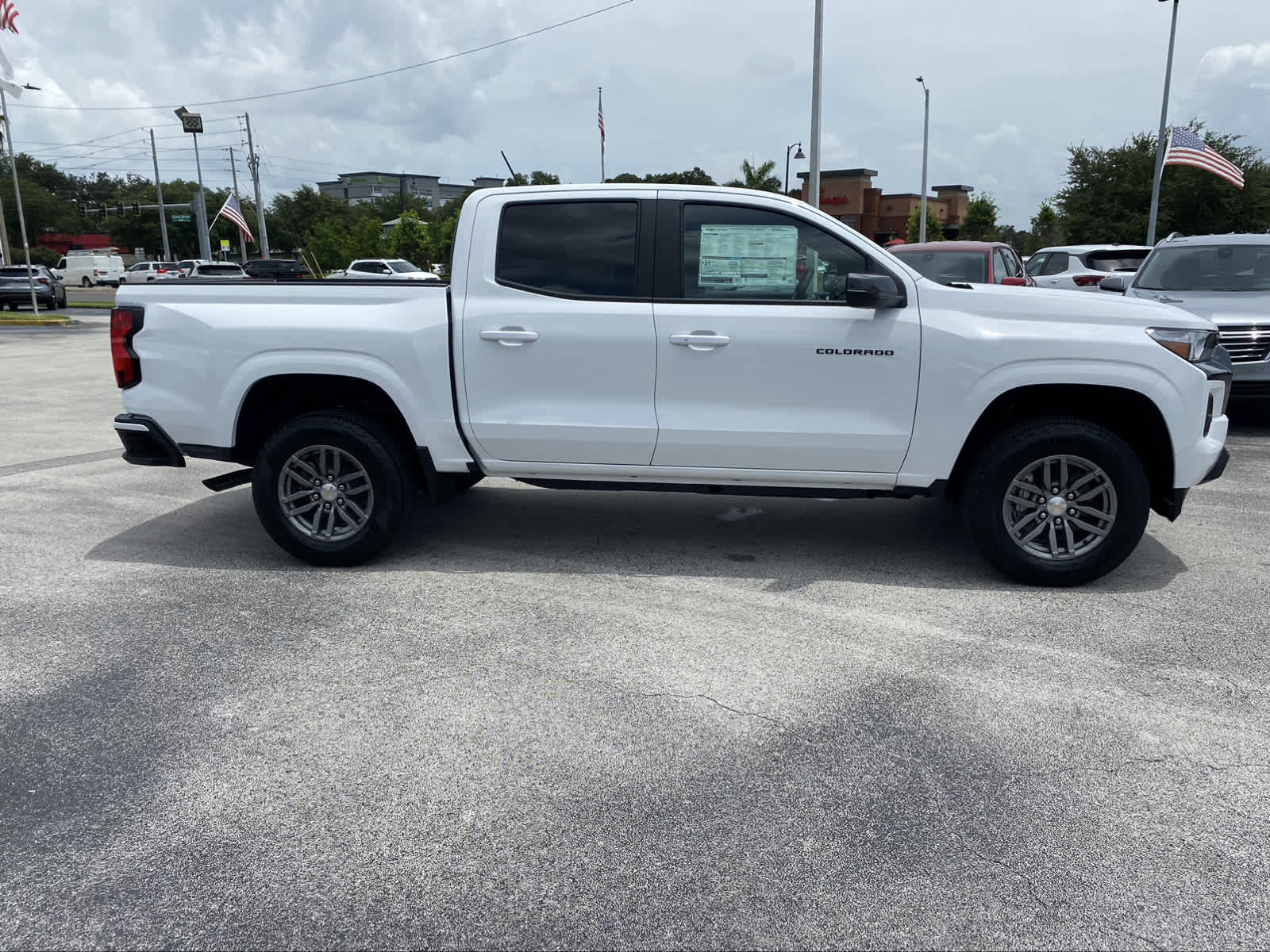 2024 Chevrolet Colorado 2WD LT Crew Cab 9