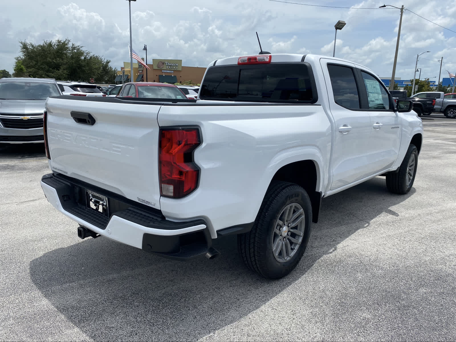 2024 Chevrolet Colorado 2WD LT Crew Cab 8