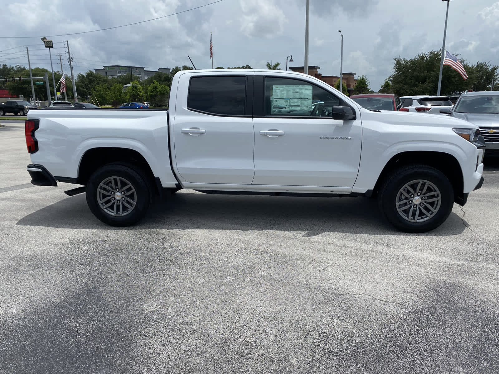 2024 Chevrolet Colorado 2WD LT Crew Cab 9