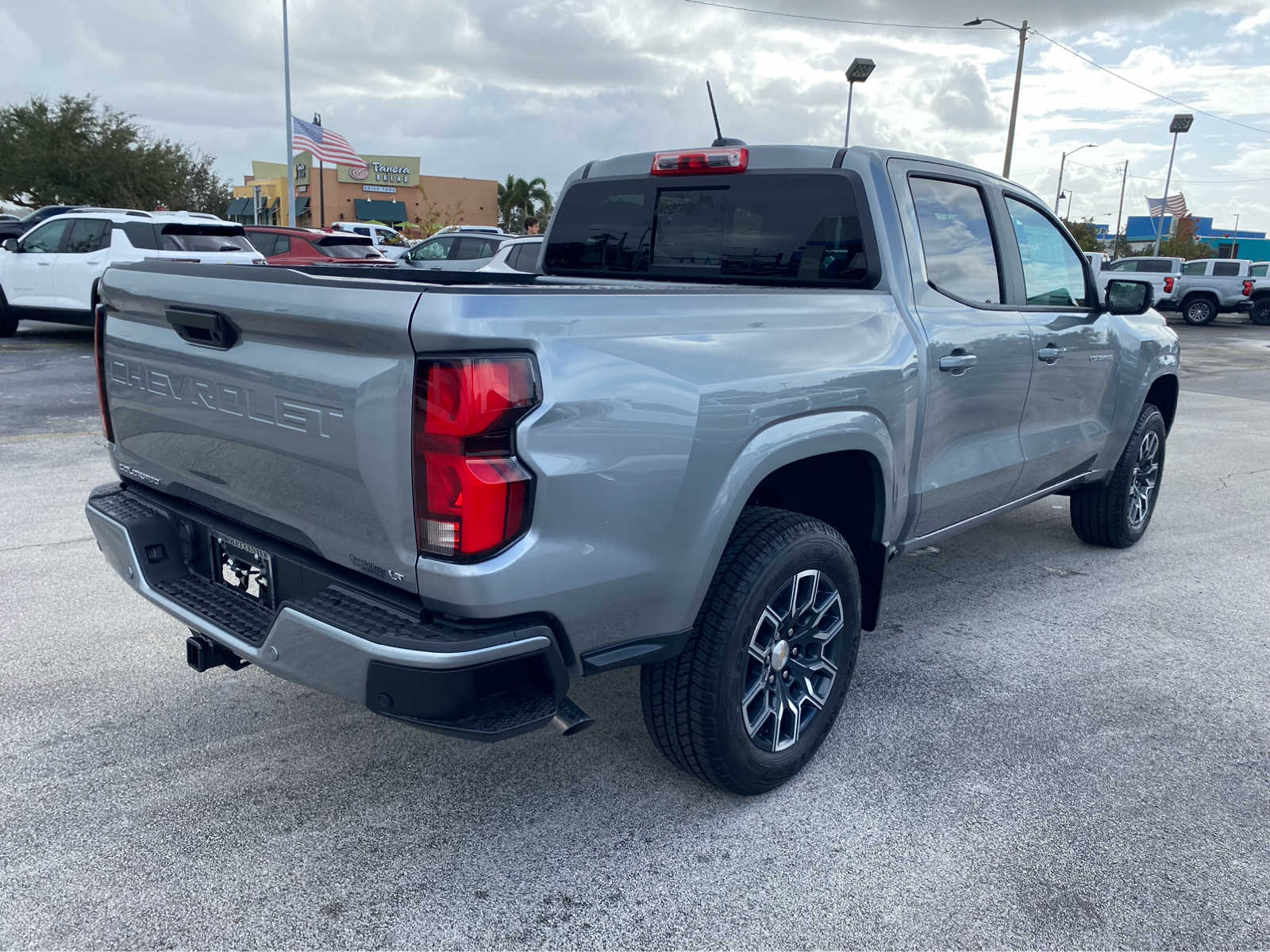 2024 Chevrolet Colorado 2WD LT Crew Cab 8