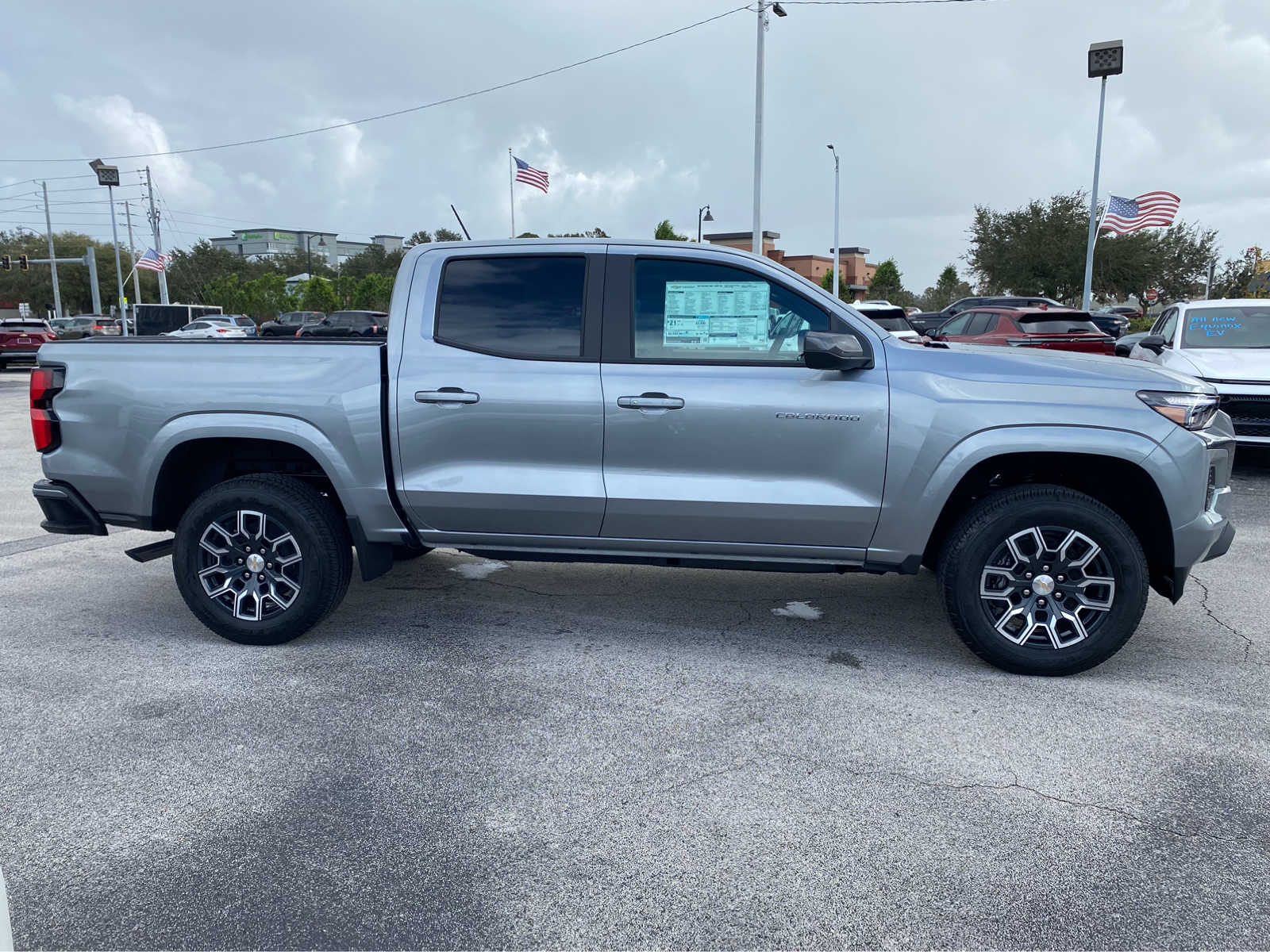 2024 Chevrolet Colorado 2WD LT Crew Cab 9