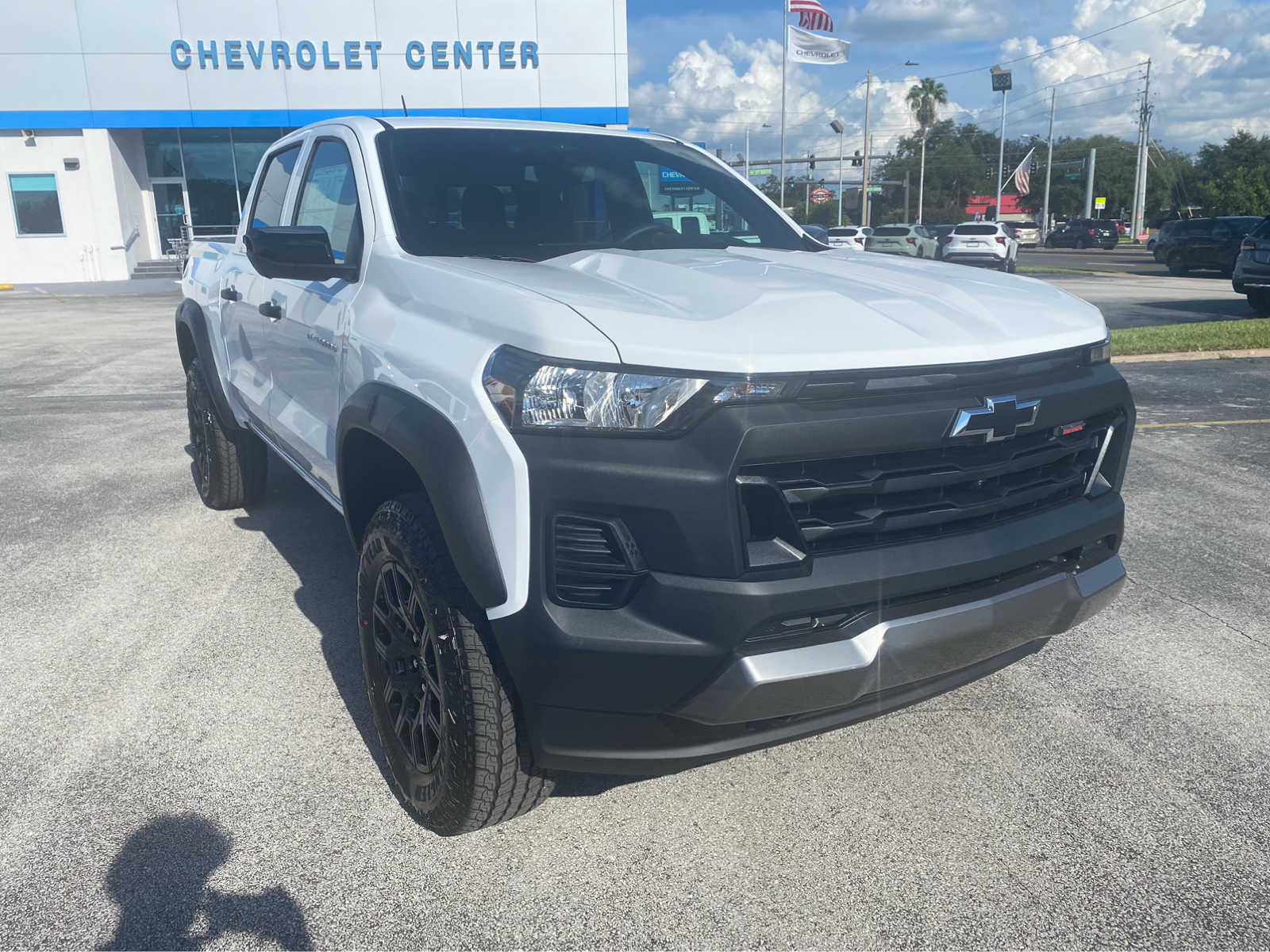 2024 Chevrolet Colorado 4WD Trail Boss Crew Cab 2