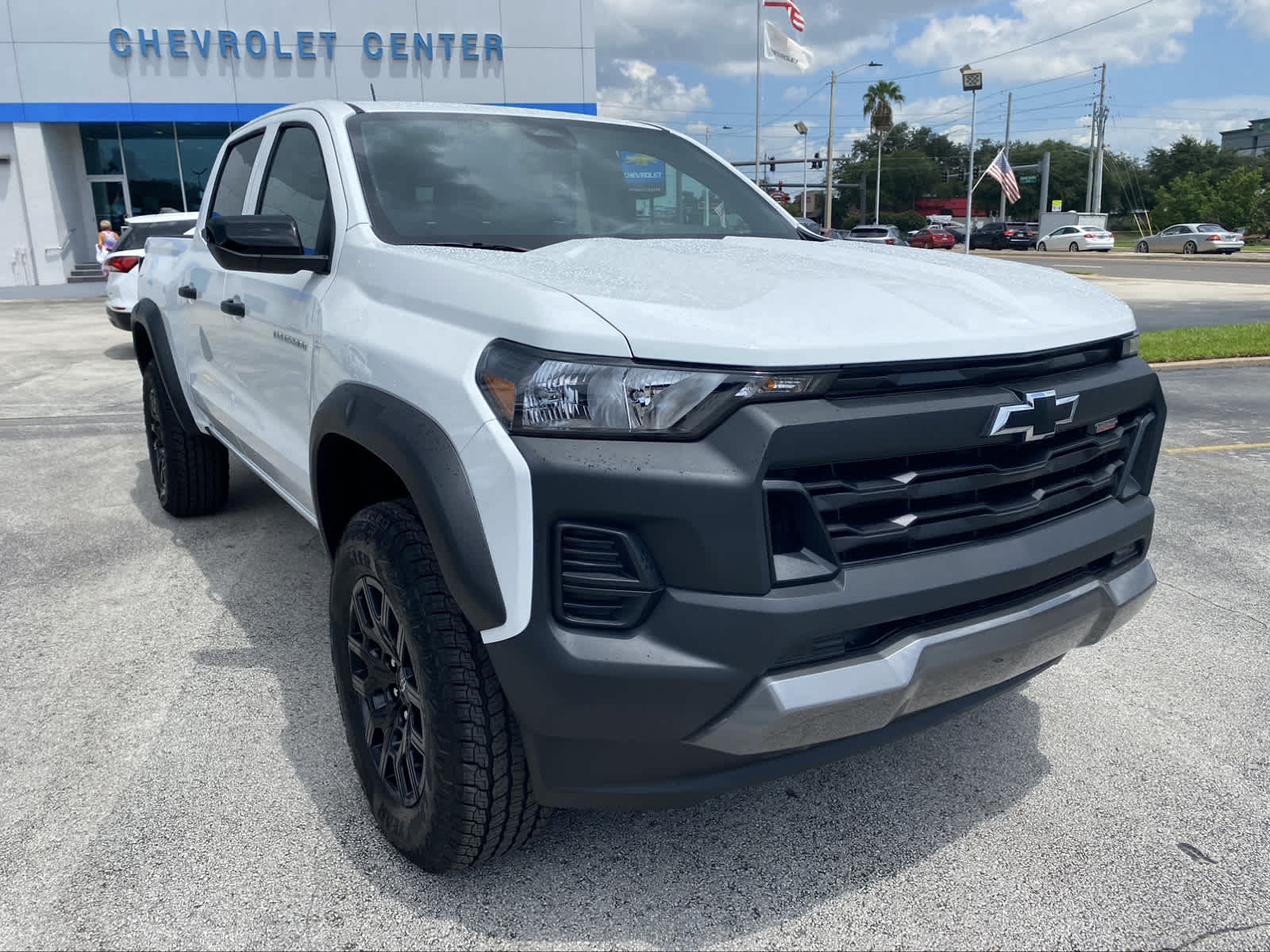 2024 Chevrolet Colorado 4WD Trail Boss Crew Cab 2