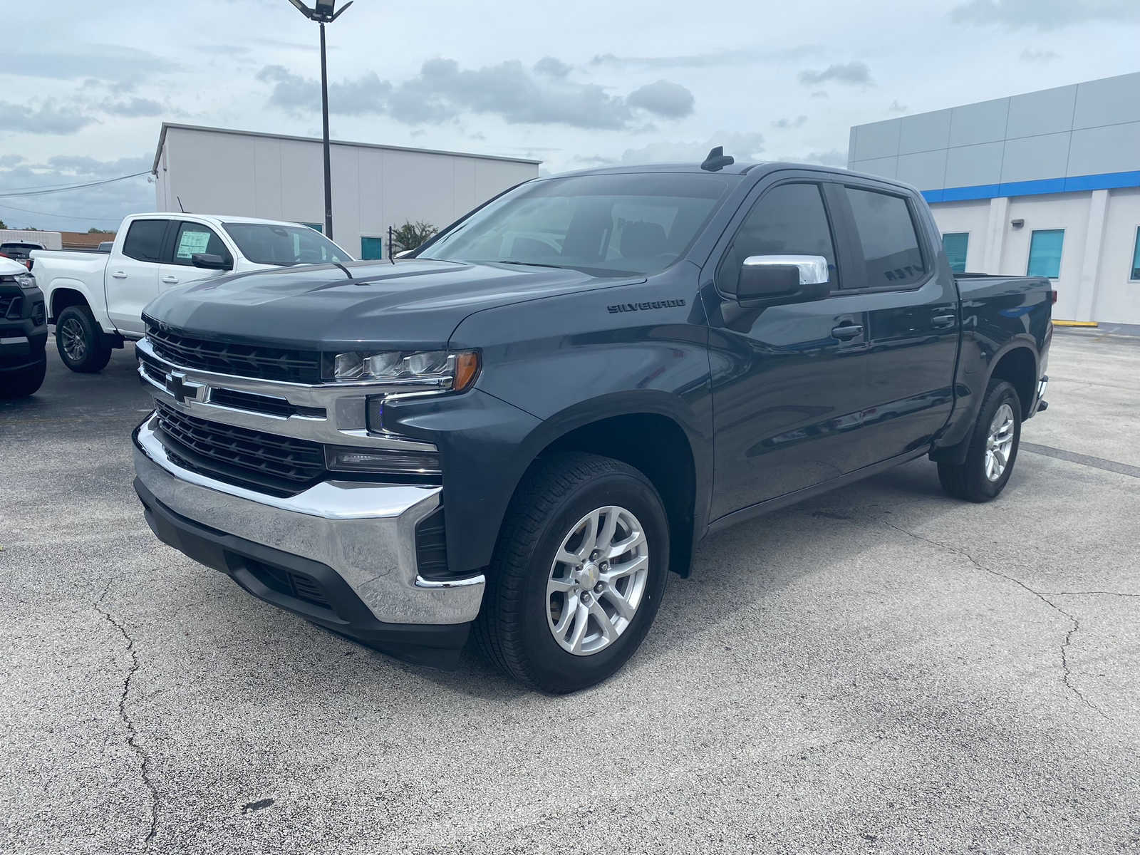 2021 Chevrolet Silverado 1500 LT 2WD Crew Cab 147 4