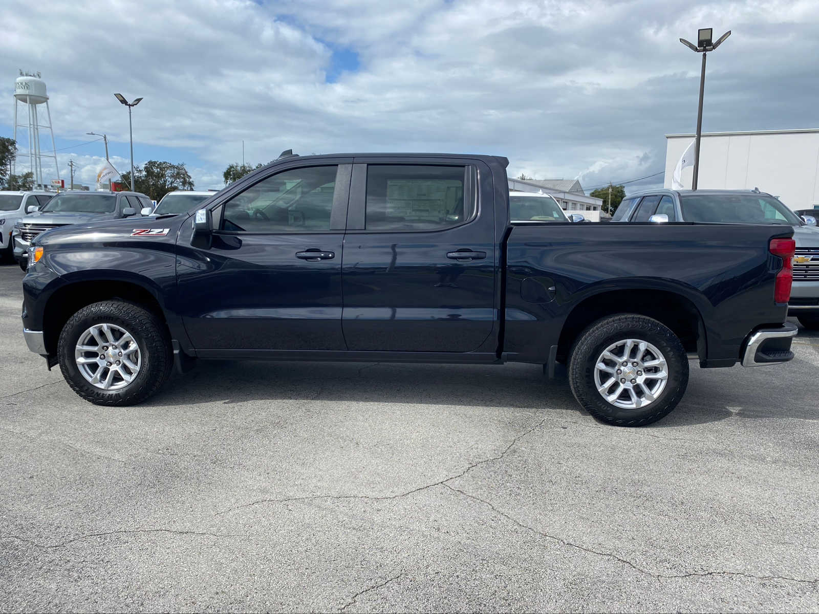 2024 Chevrolet Silverado 1500 LT 4WD Crew Cab 147 5