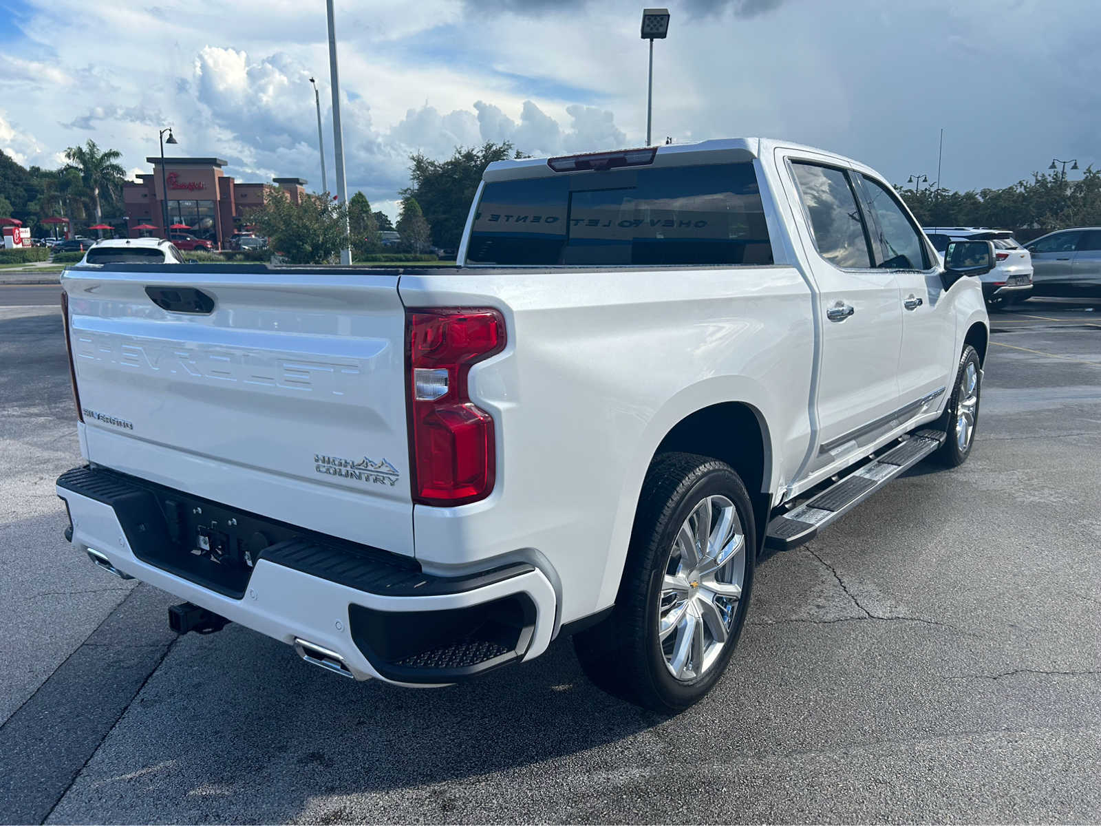 2024 Chevrolet Silverado 1500 High Country 4WD Crew Cab 147 8