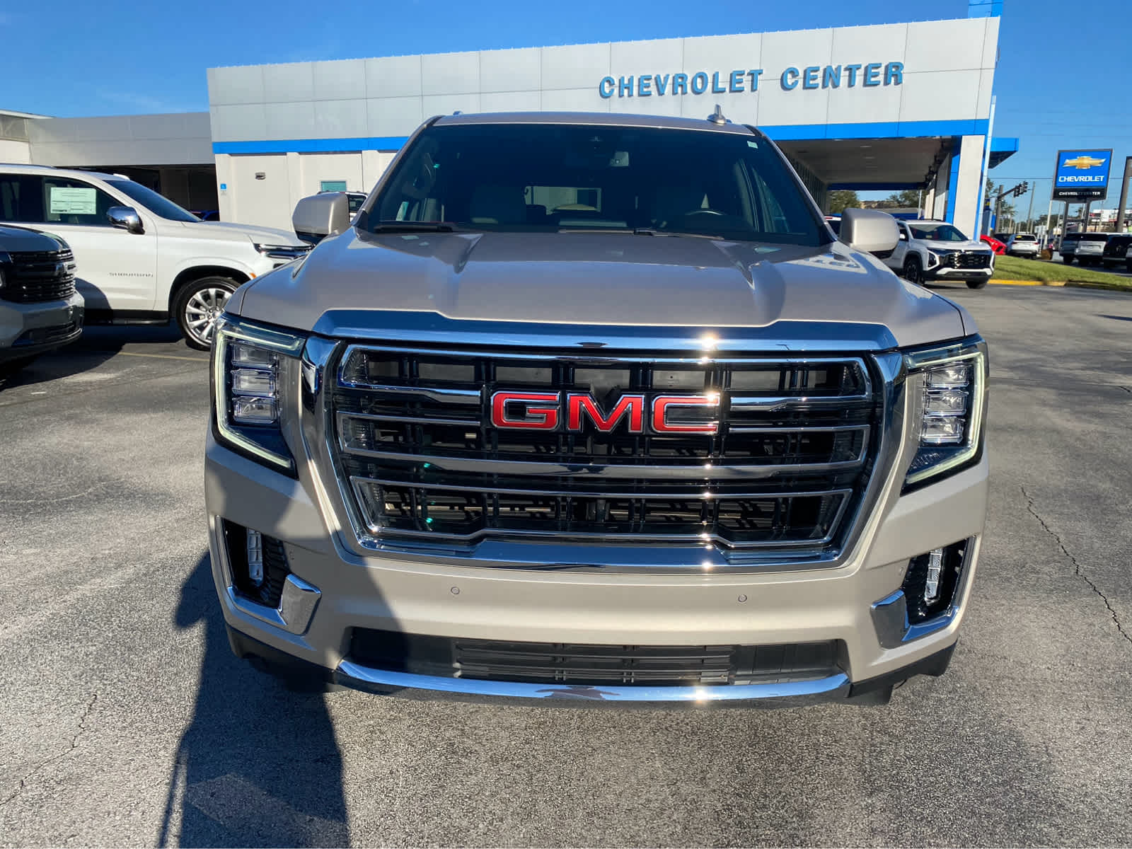 2023 GMC Yukon XL SLT 3