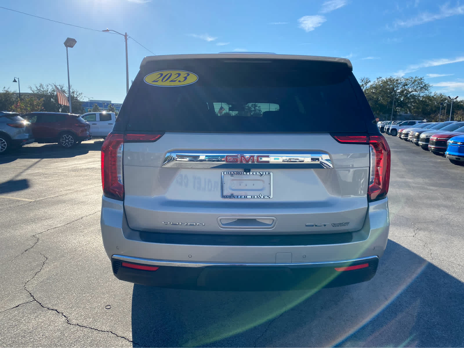 2023 GMC Yukon XL SLT 7