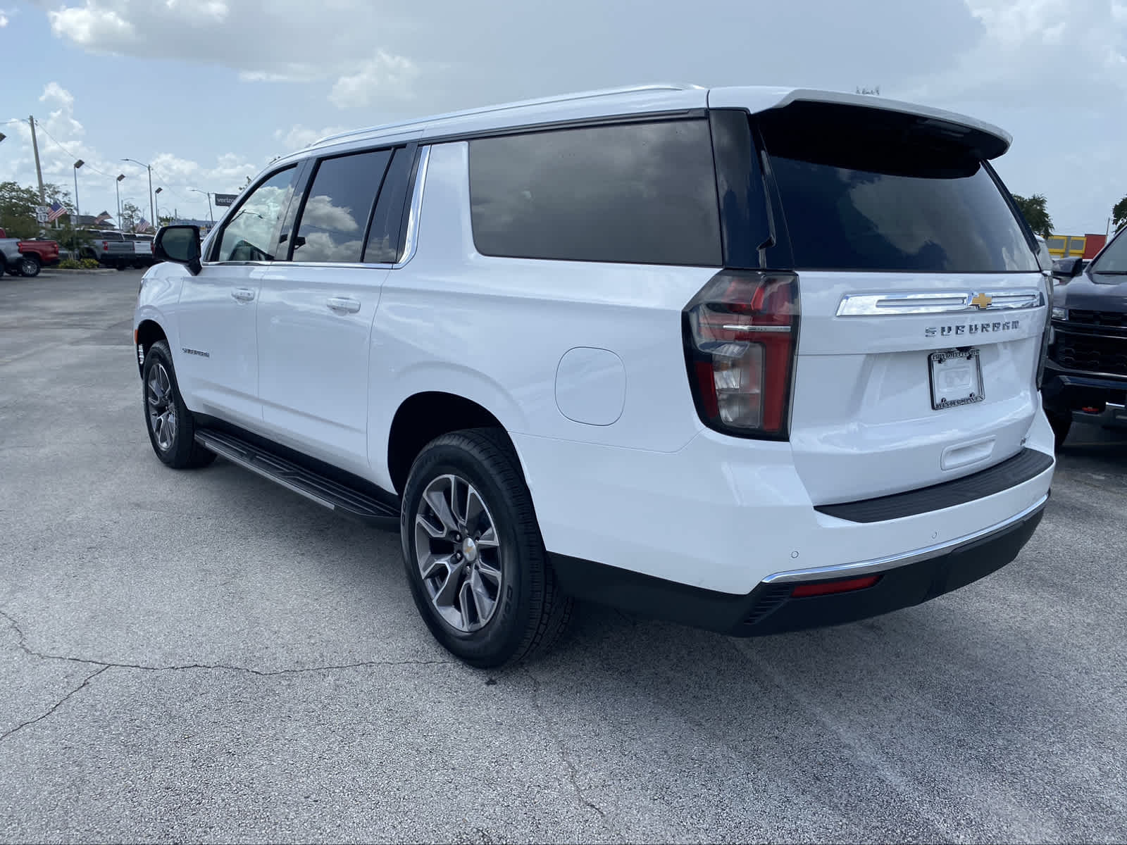 2024 Chevrolet Suburban LT 6