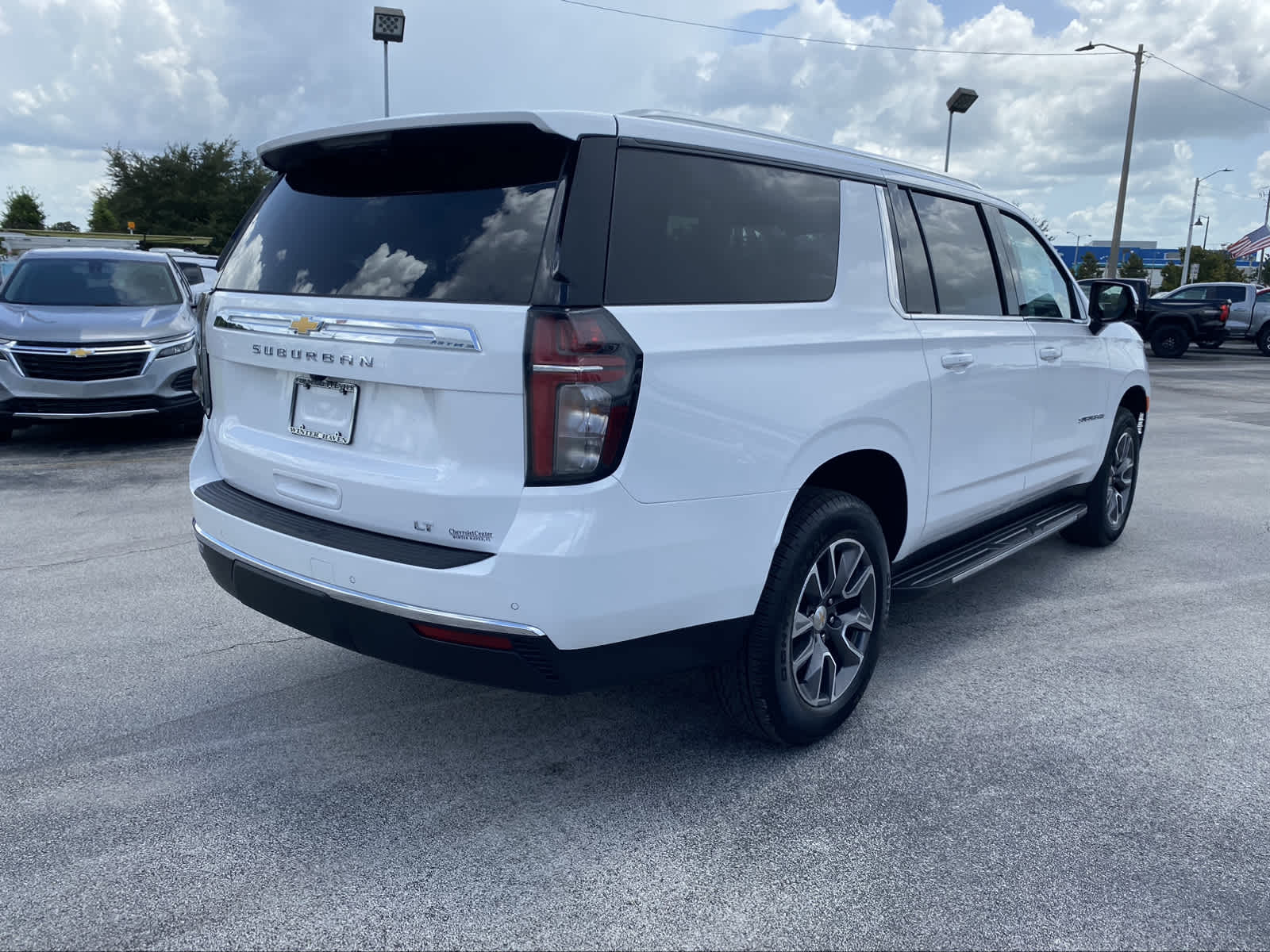 2024 Chevrolet Suburban LT 8