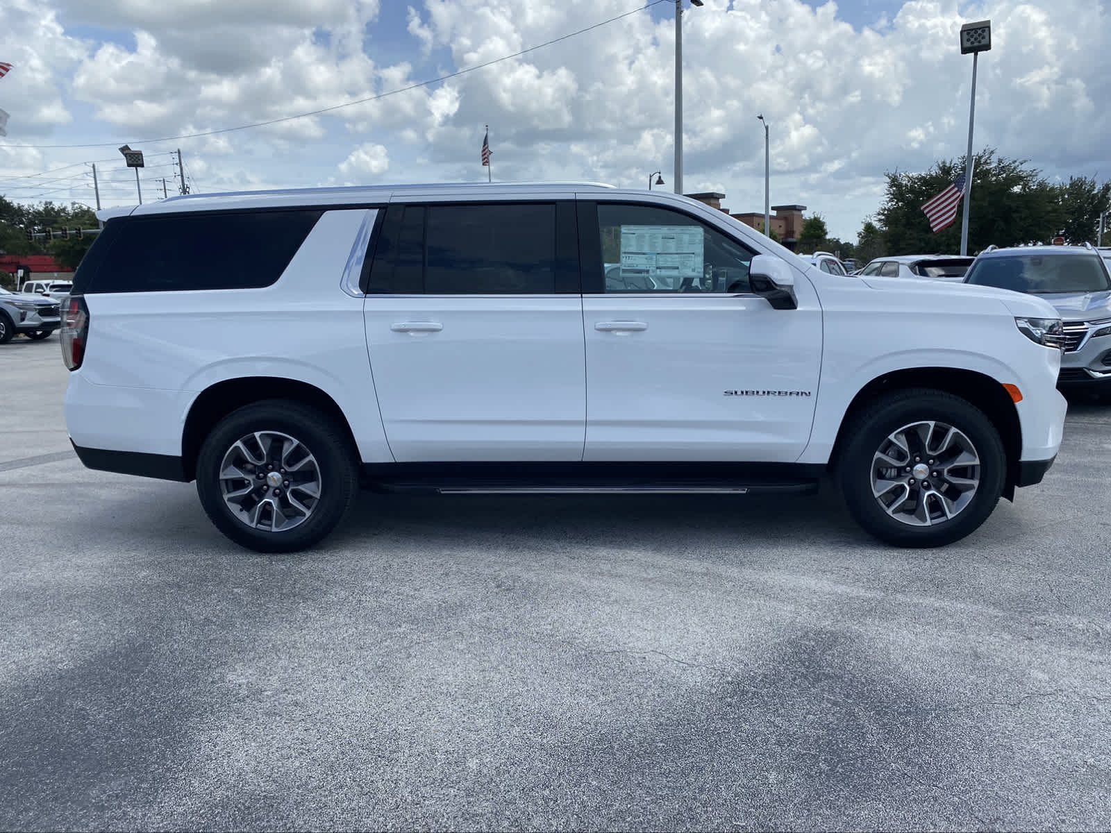 2024 Chevrolet Suburban LT 9