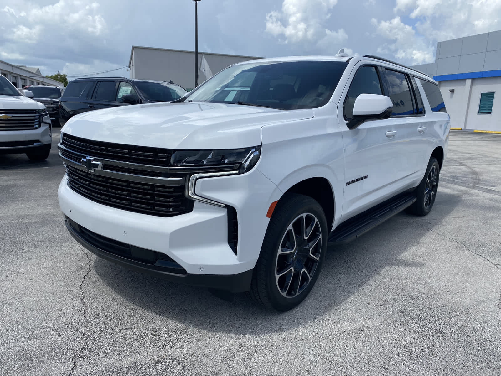 2022 Chevrolet Suburban RST 4