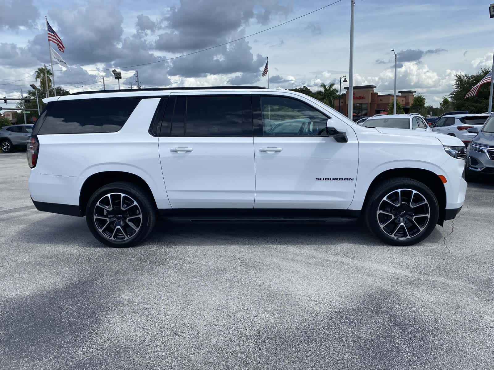 2022 Chevrolet Suburban RST 9