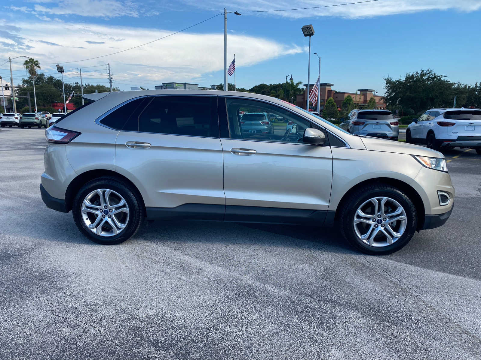 2018 Ford Edge Titanium 9