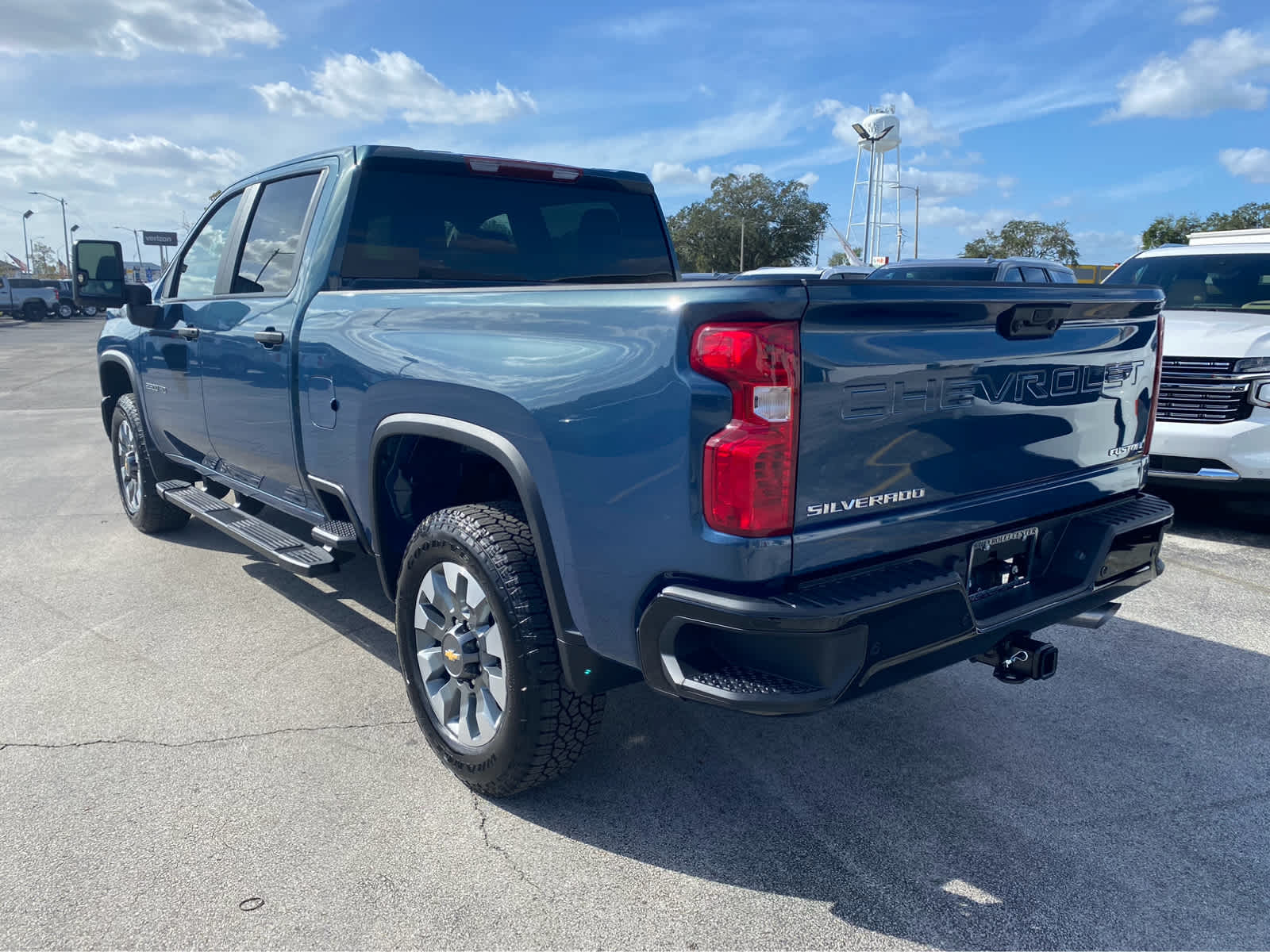 2025 Chevrolet Silverado 2500HD Custom 4WD Crew Cab 159 6