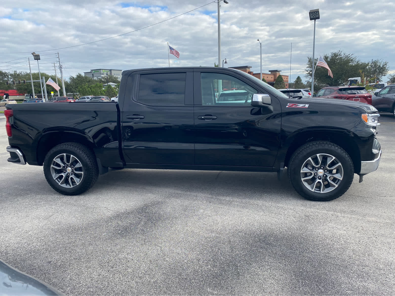 2025 Chevrolet Silverado 1500 LT 4WD Crew Cab 147 9