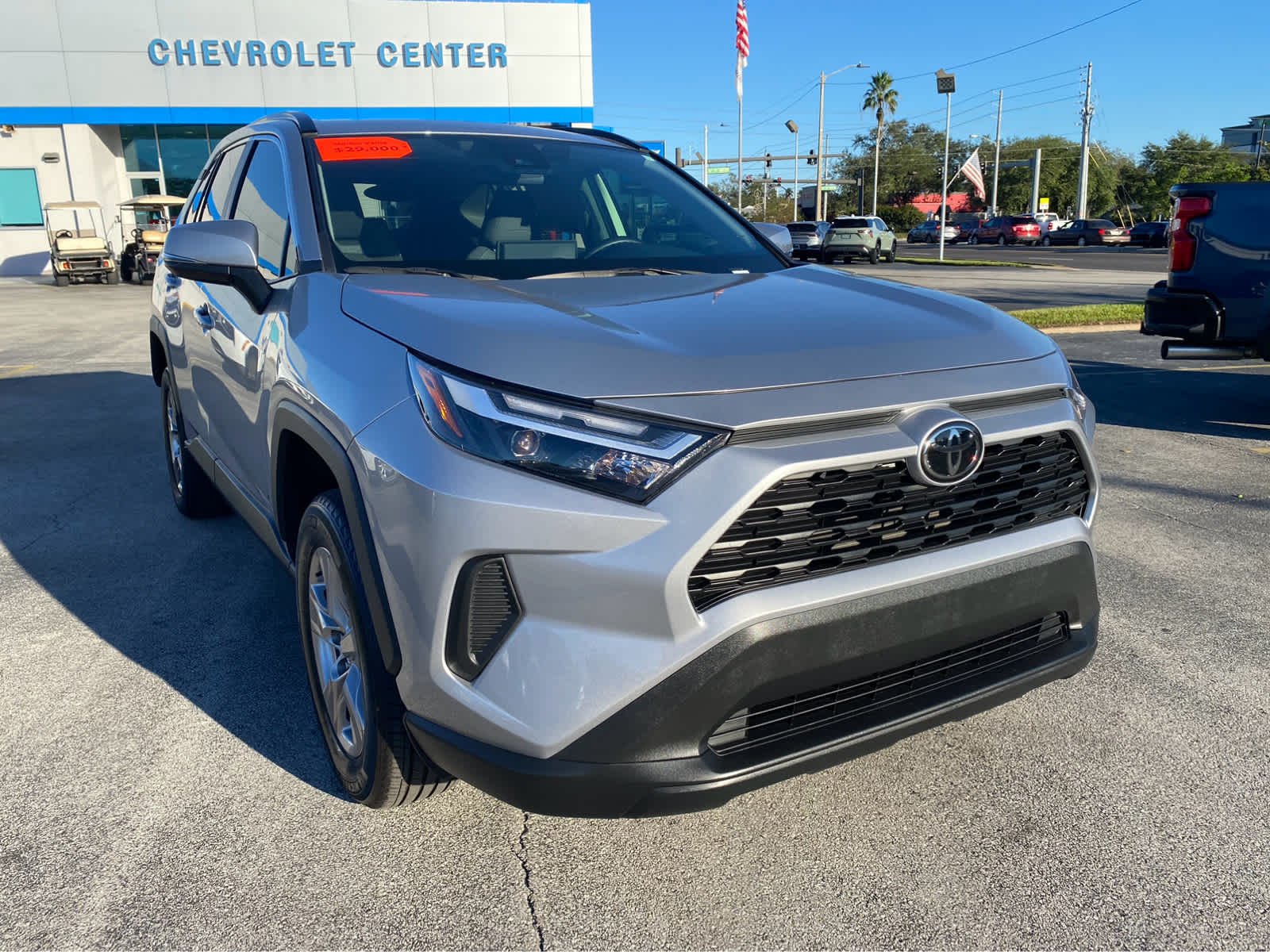 2022 Toyota RAV4 XLE 2