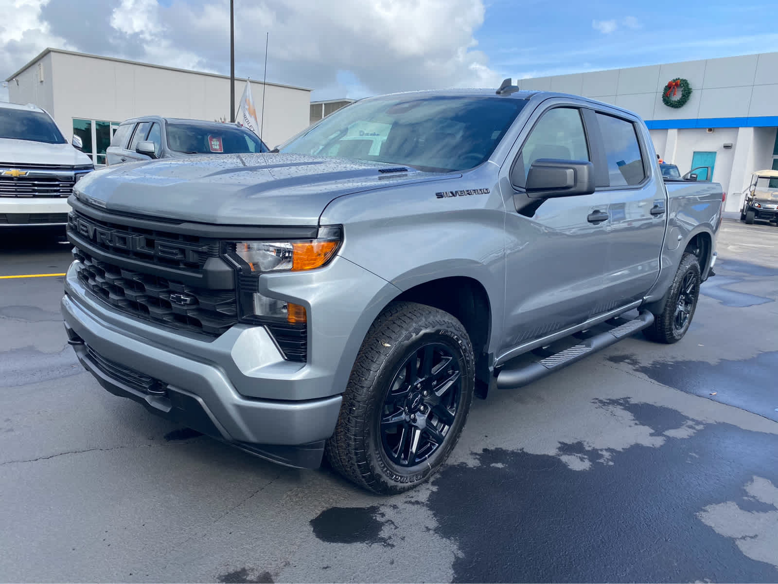 2025 Chevrolet Silverado 1500 Custom 2WD Crew Cab 147 4