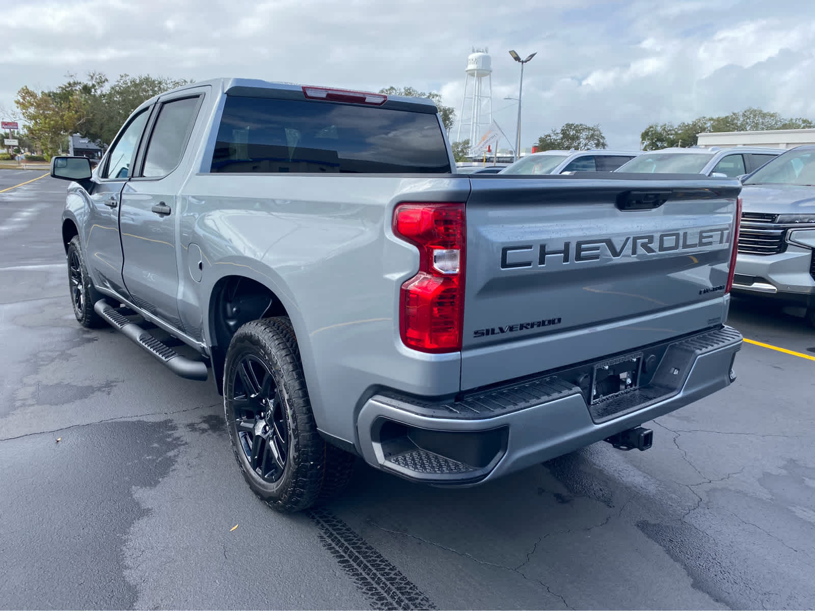 2025 Chevrolet Silverado 1500 Custom 2WD Crew Cab 147 6