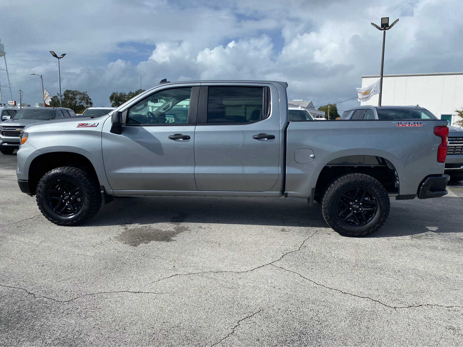 2024 Chevrolet Silverado 1500 Custom Trail Boss 4WD Crew Cab 147 4