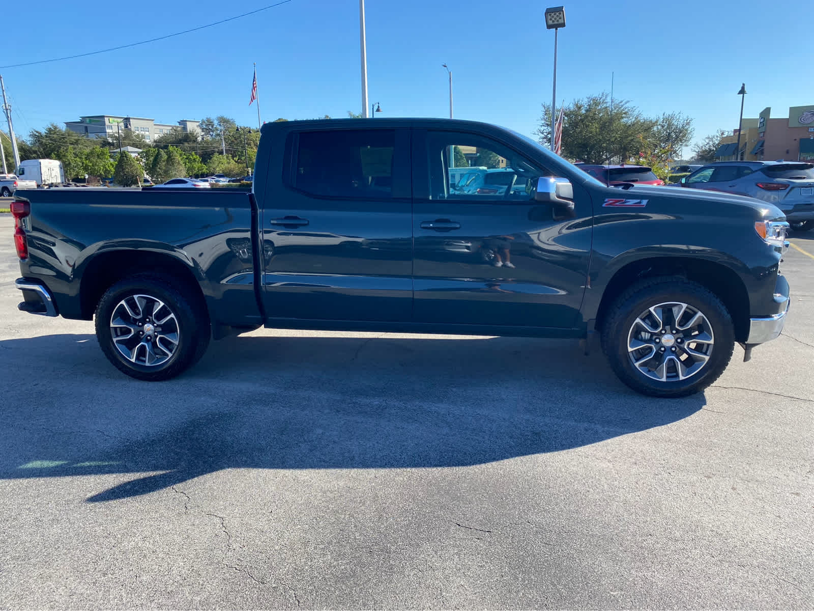 2025 Chevrolet Silverado 1500 LT 4WD Crew Cab 147 8