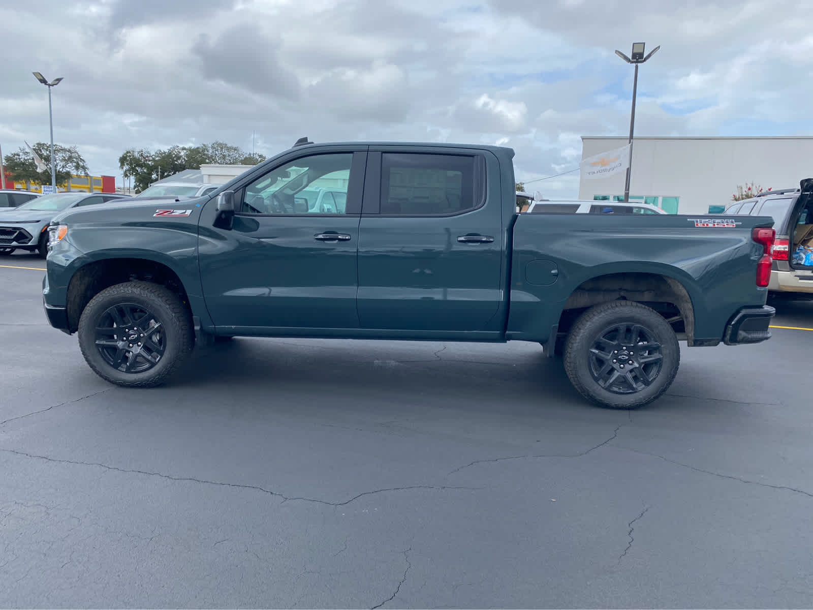 2025 Chevrolet Silverado 1500 LT Trail Boss 4WD Crew Cab 147 5