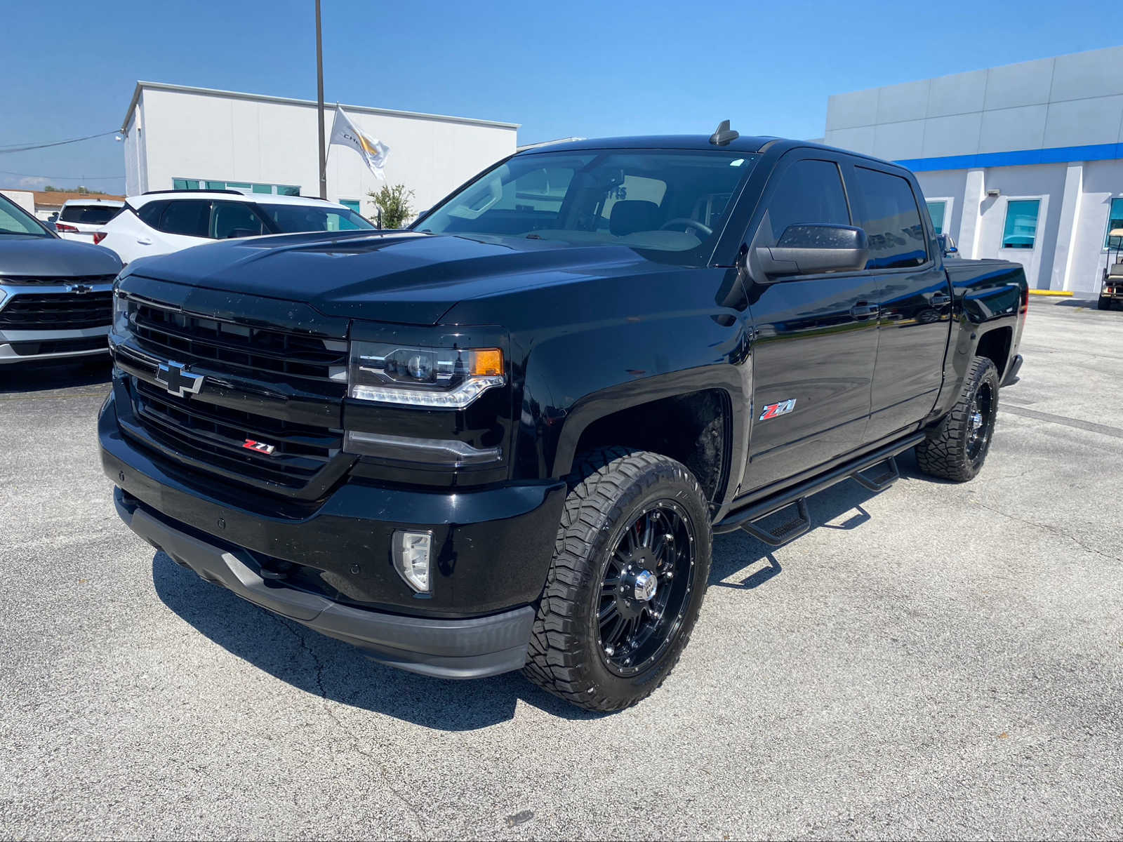 2017 Chevrolet Silverado 1500 LTZ 4WD Crew Cab 143.5 4