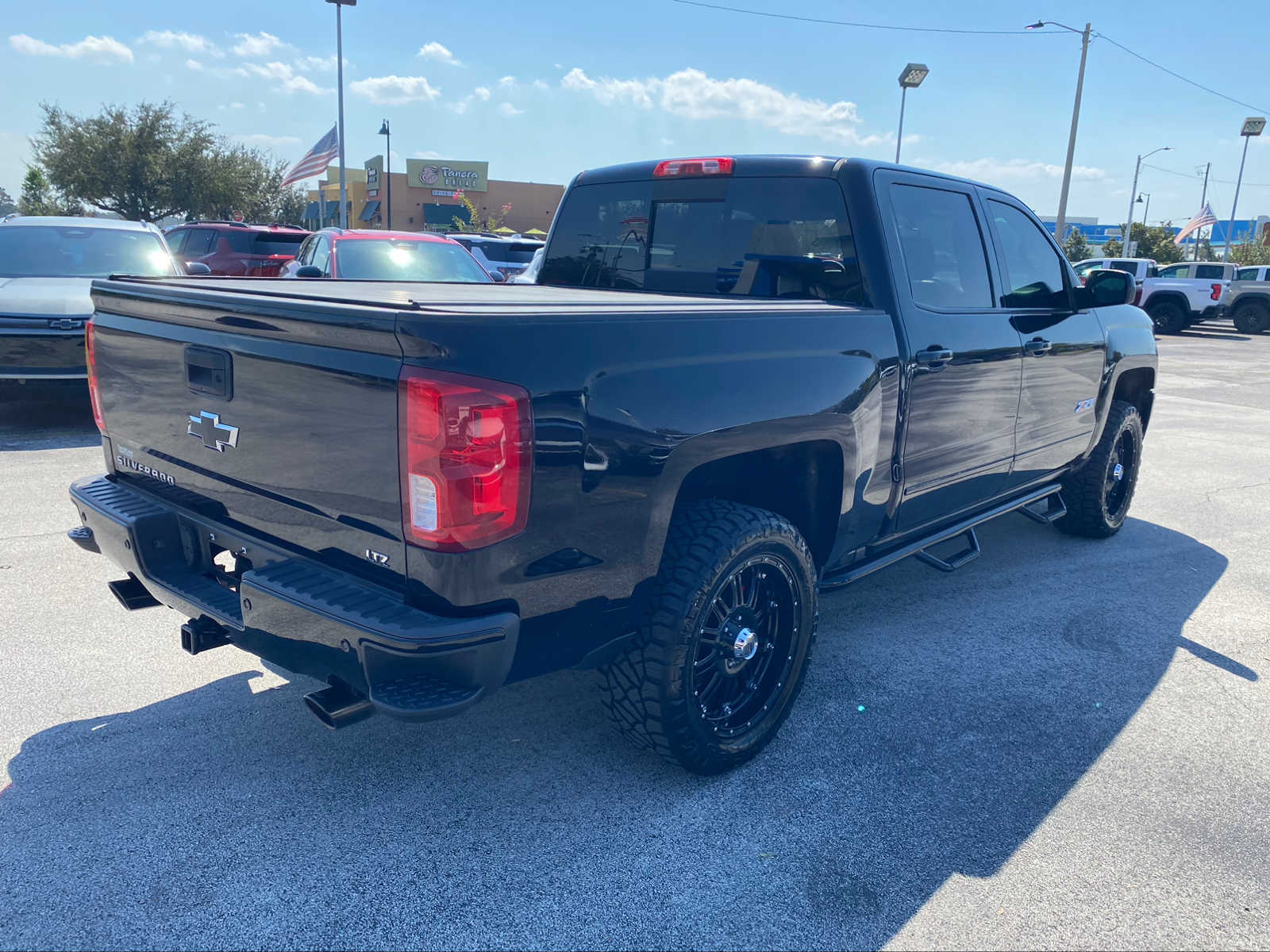 2017 Chevrolet Silverado 1500 LTZ 4WD Crew Cab 143.5 8