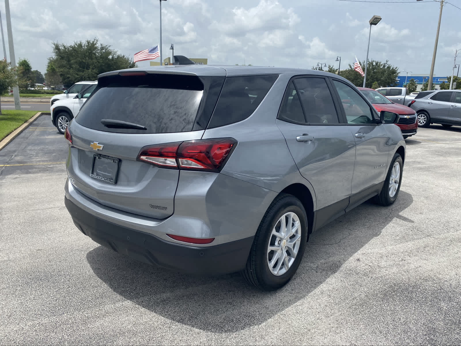 2024 Chevrolet Equinox LS 8