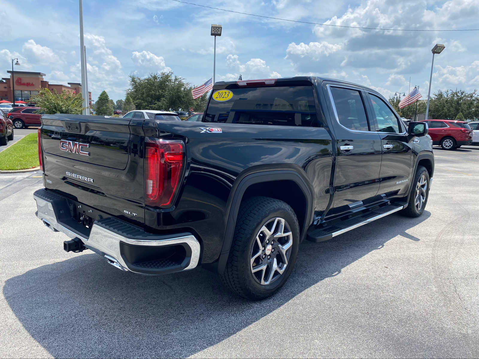 2023 GMC Sierra 1500 SLT 4WD Crew Cab 147 8