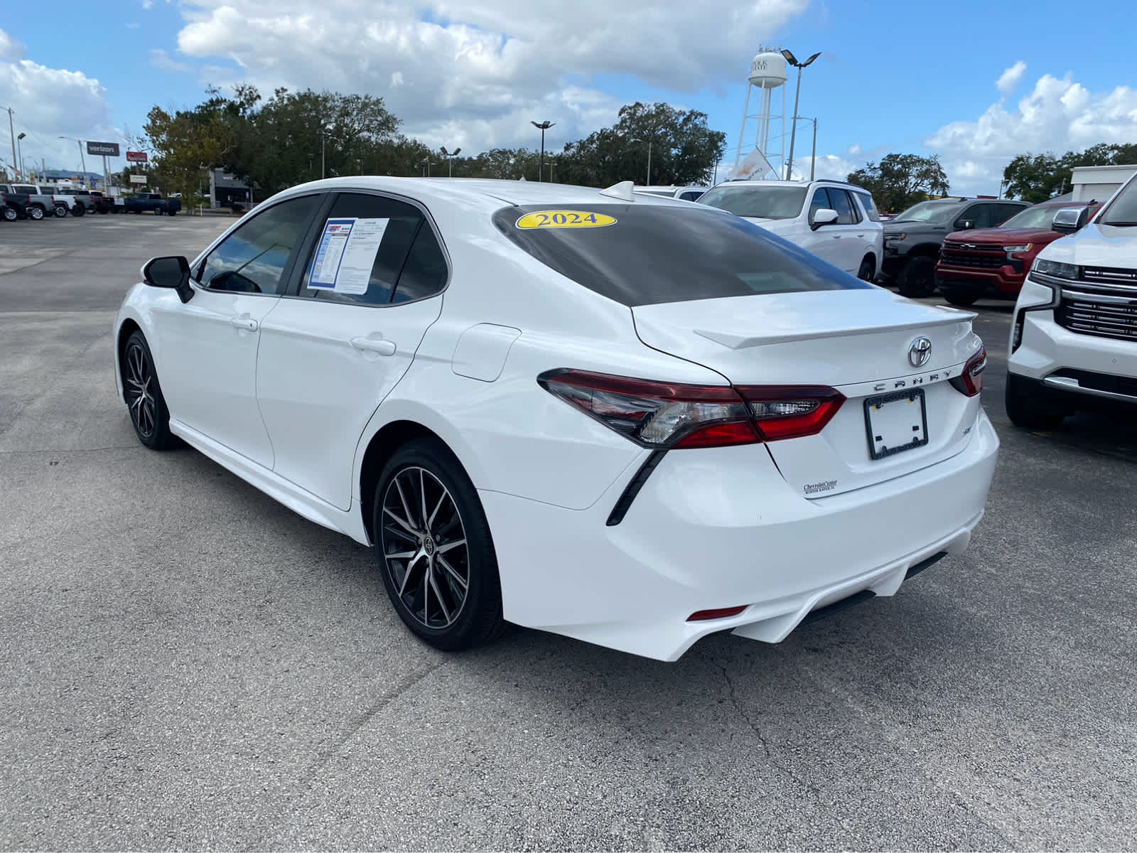 2024 Toyota Camry SE 6