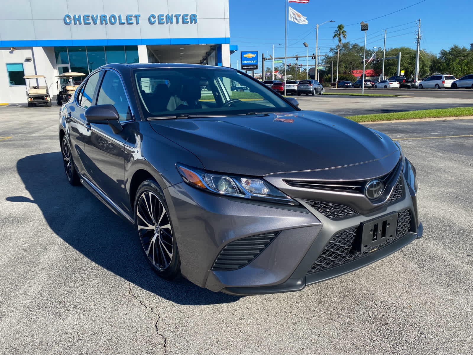 2020 Toyota Camry SE 2