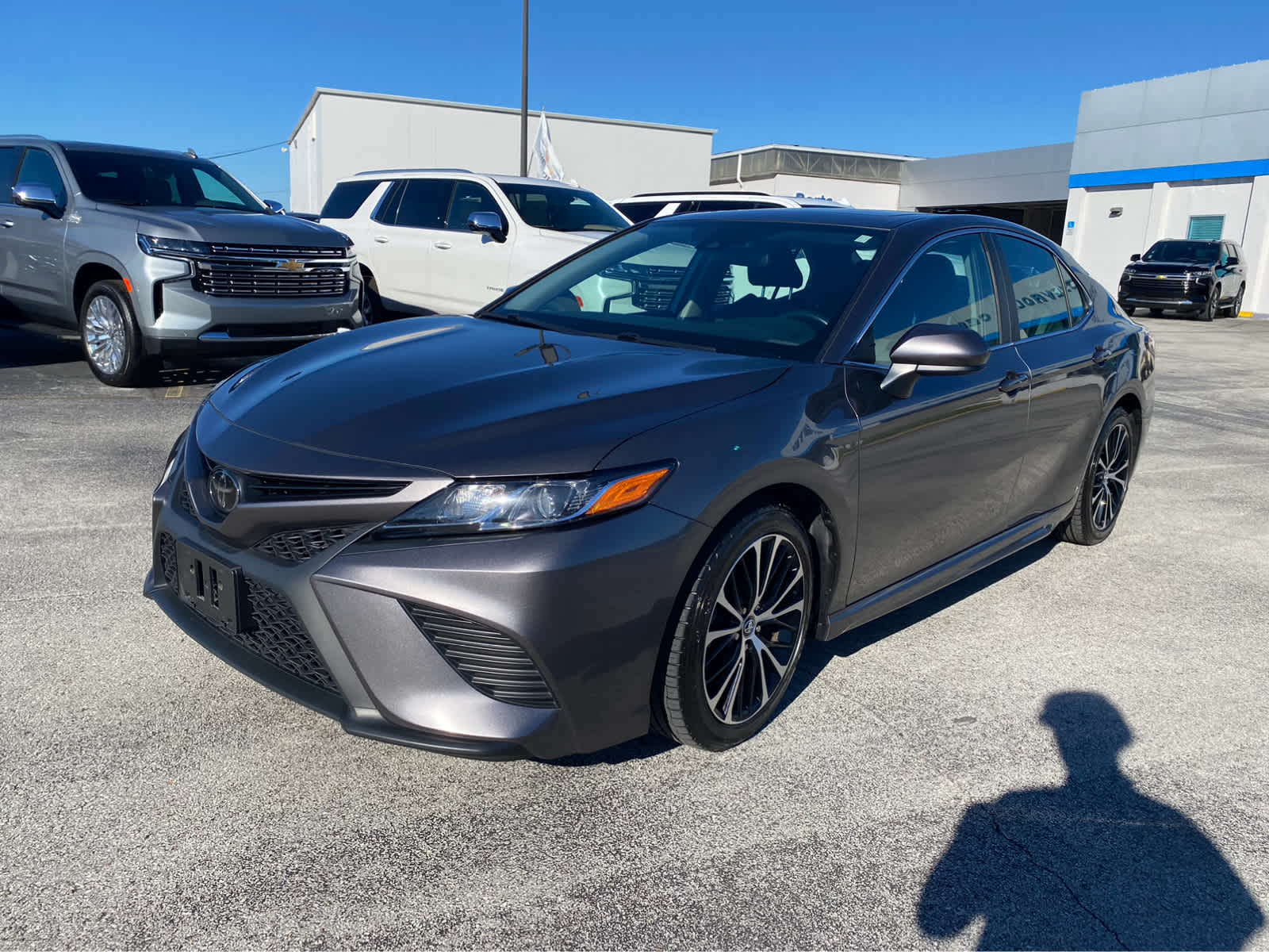 2020 Toyota Camry SE 4