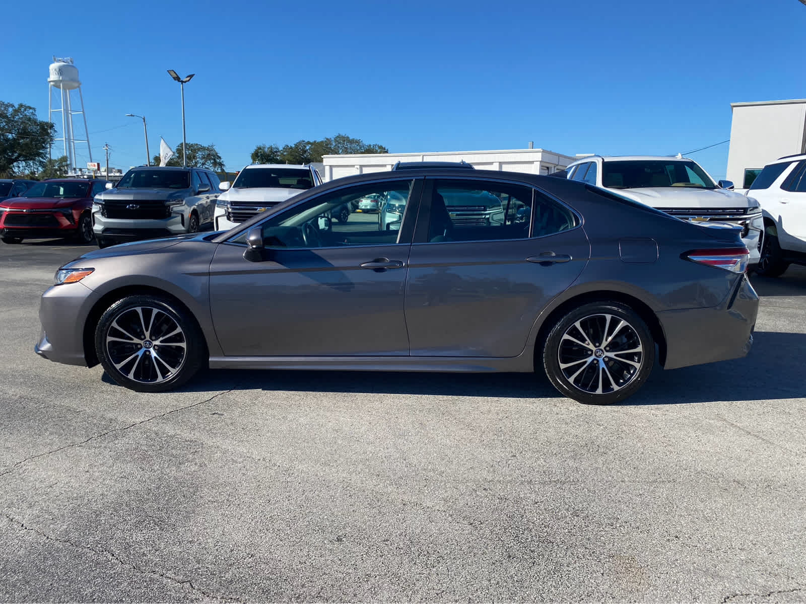 2020 Toyota Camry SE 5