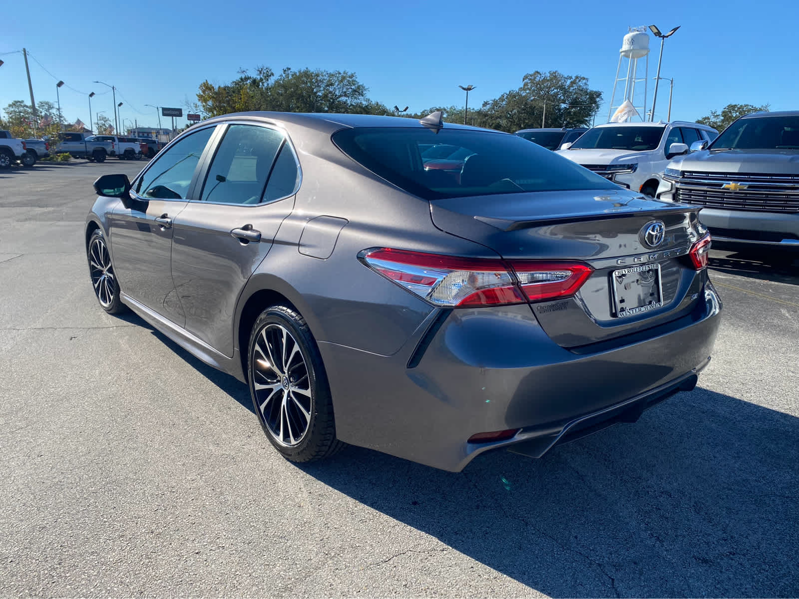 2020 Toyota Camry SE 6