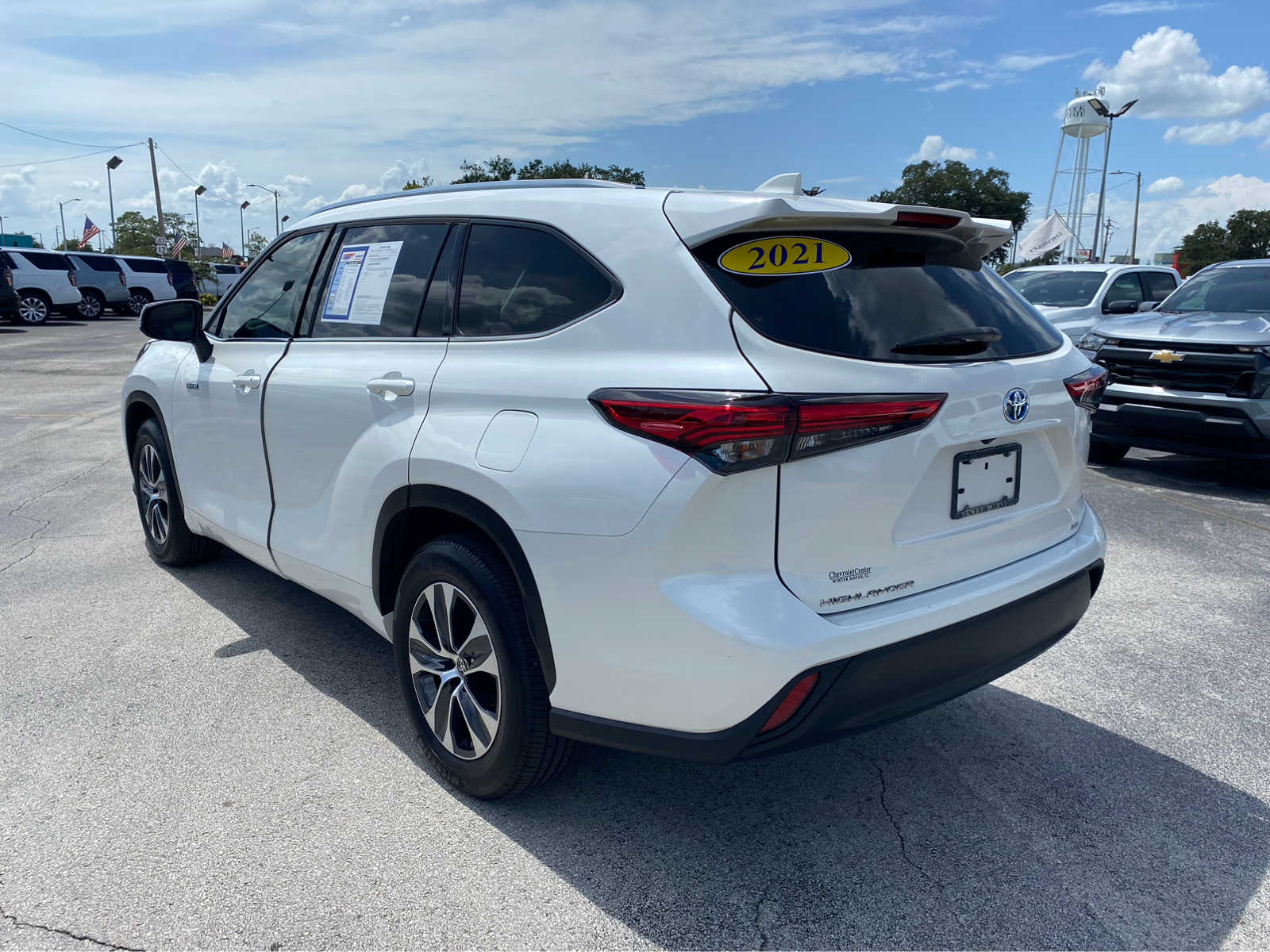 2021 Toyota Highlander Hybrid XLE 5