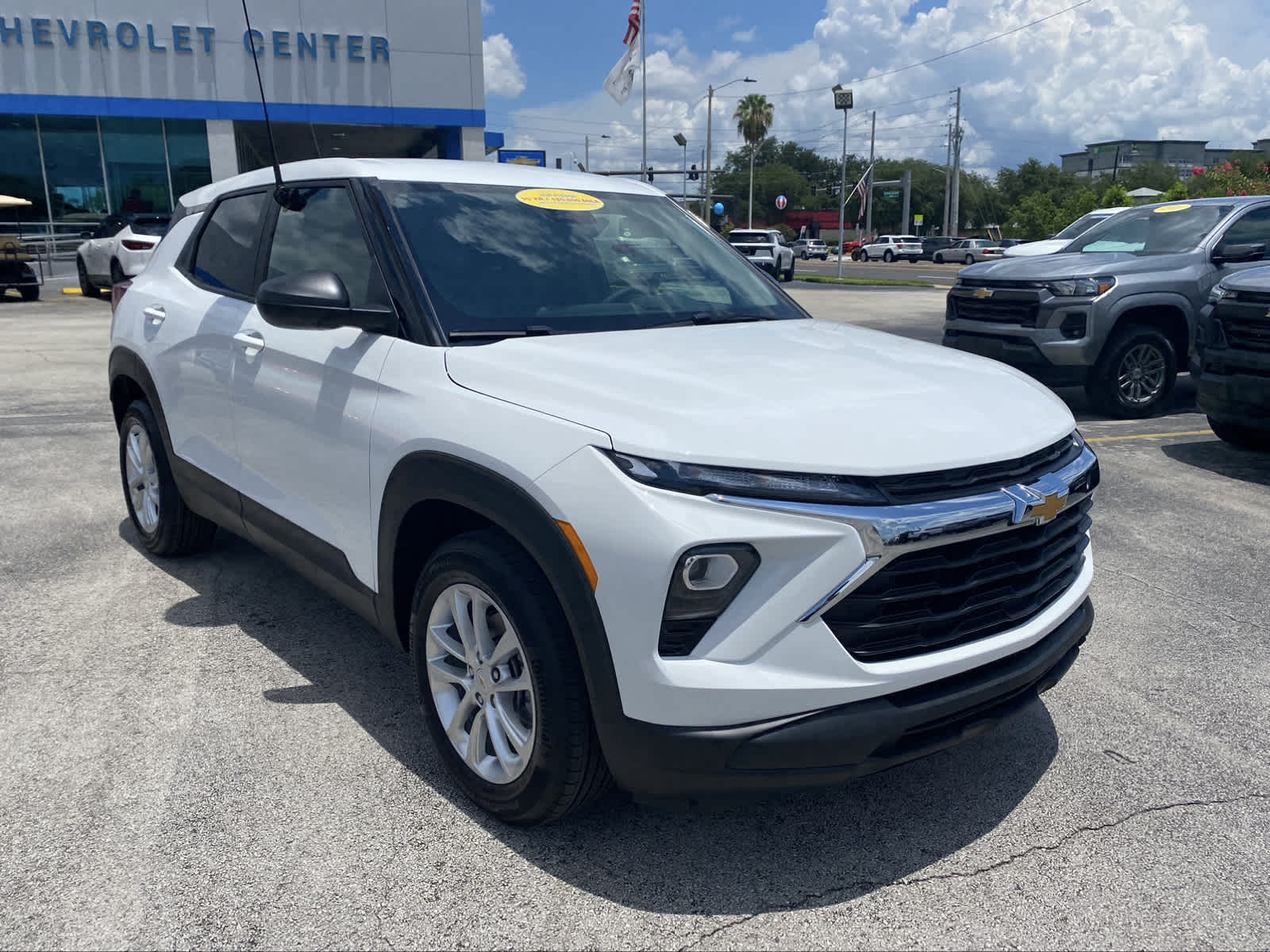 2024 Chevrolet TrailBlazer LS 2