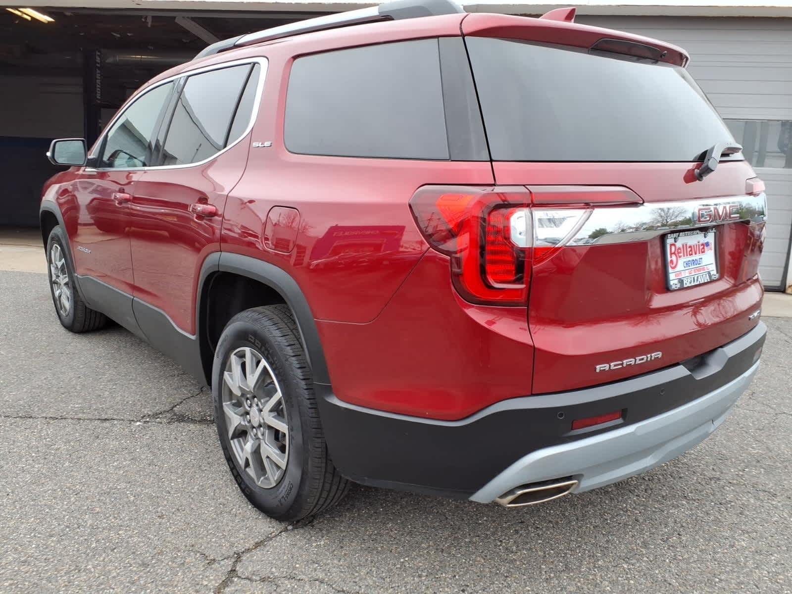 View vehicle photo 4