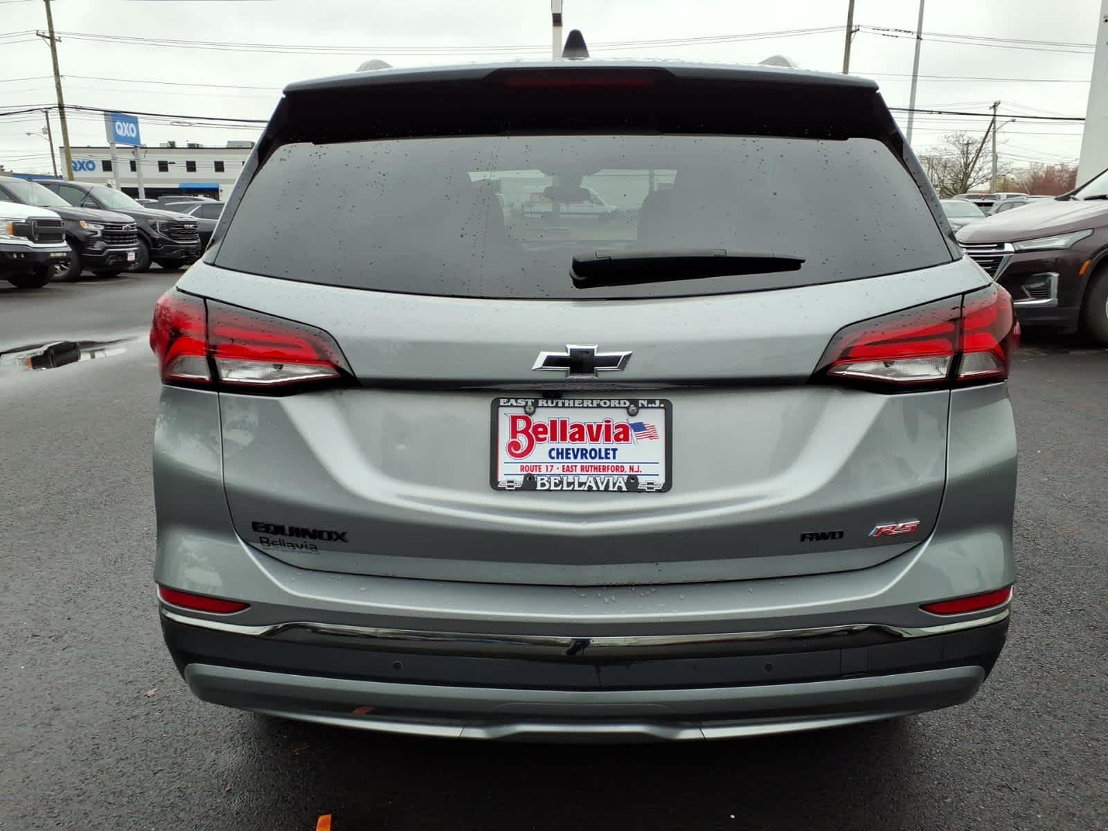 View vehicle photo 5