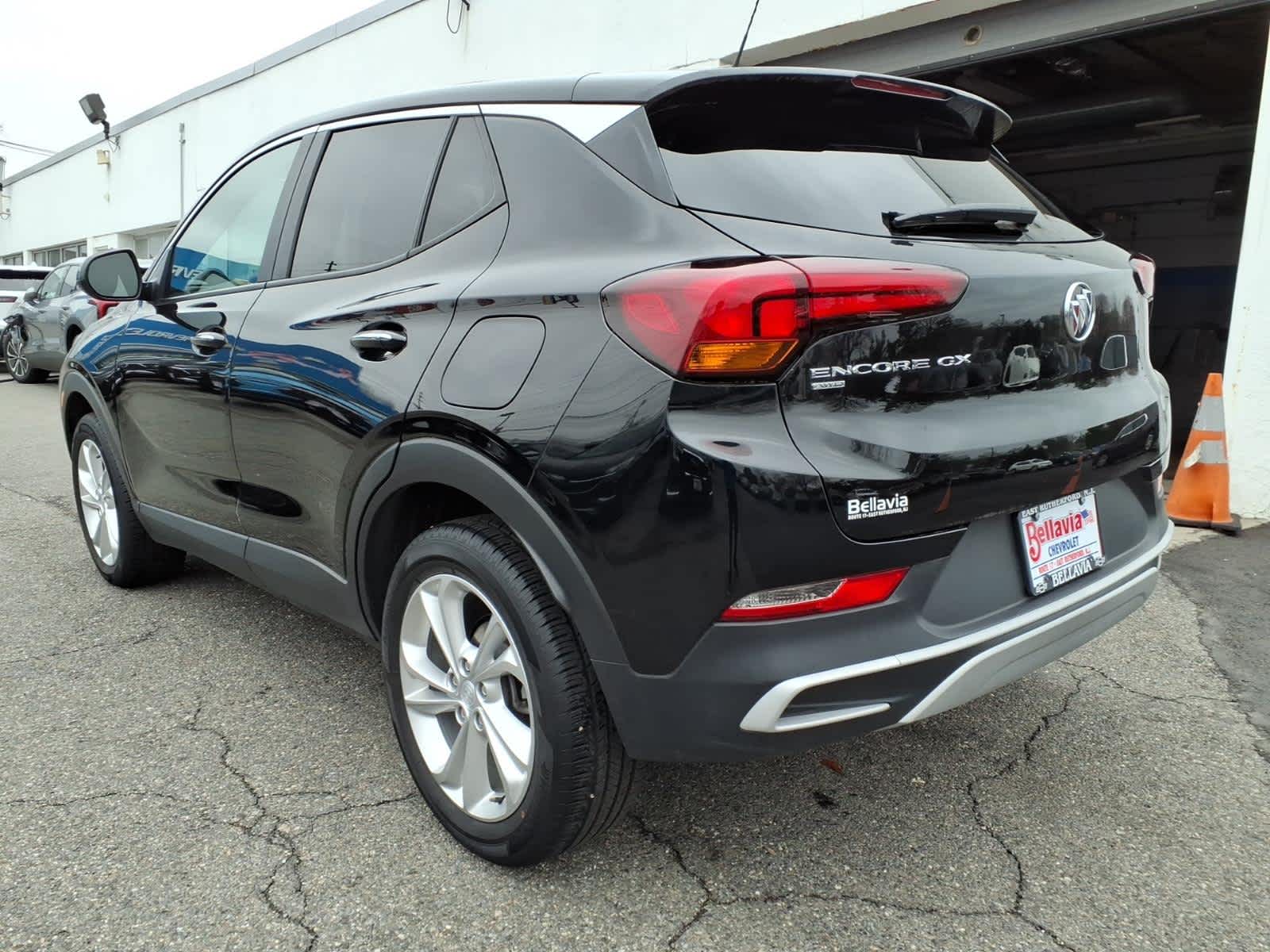 View vehicle photo 4