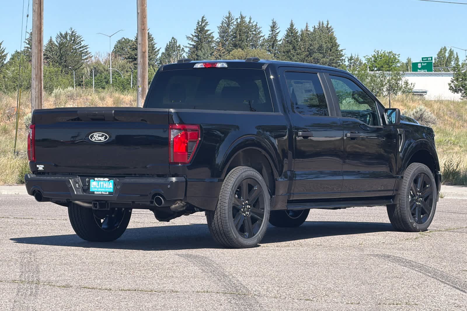 Agate Black Metallic 2026 Ford F-150 Pickup Truck Four-Wheel Drive Automatic