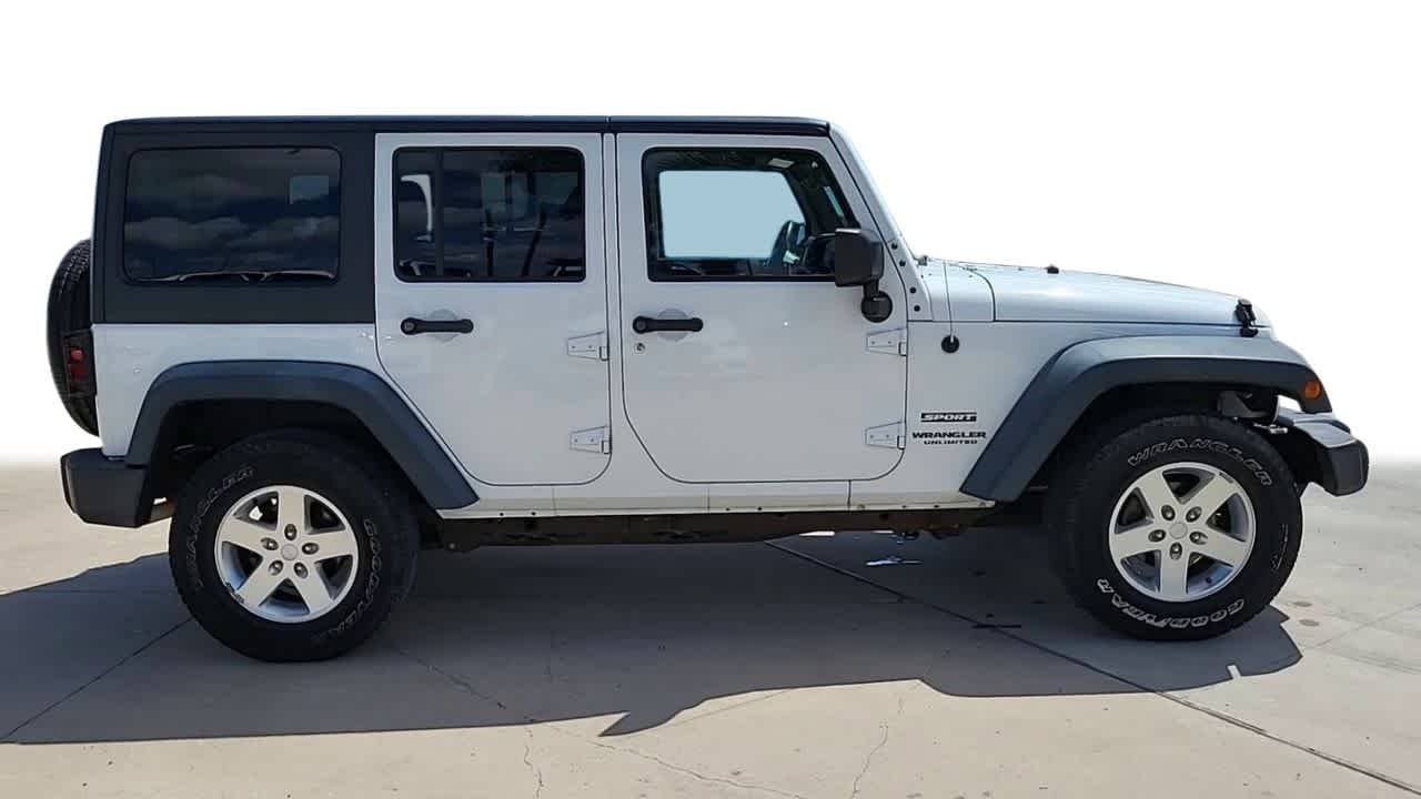 2015 Jeep Wrangler Unlimited Sport 9